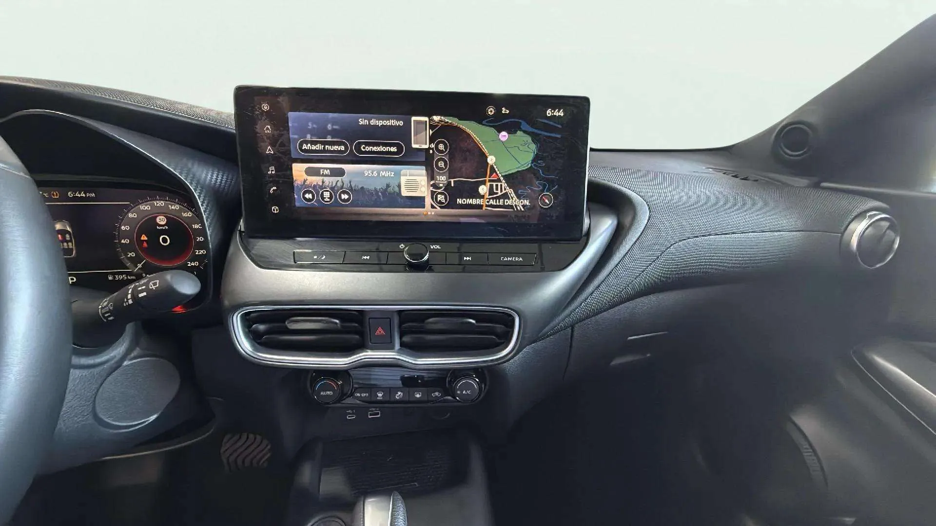 Nissan Juke DIG-T DCT N-Connecta - foto 10