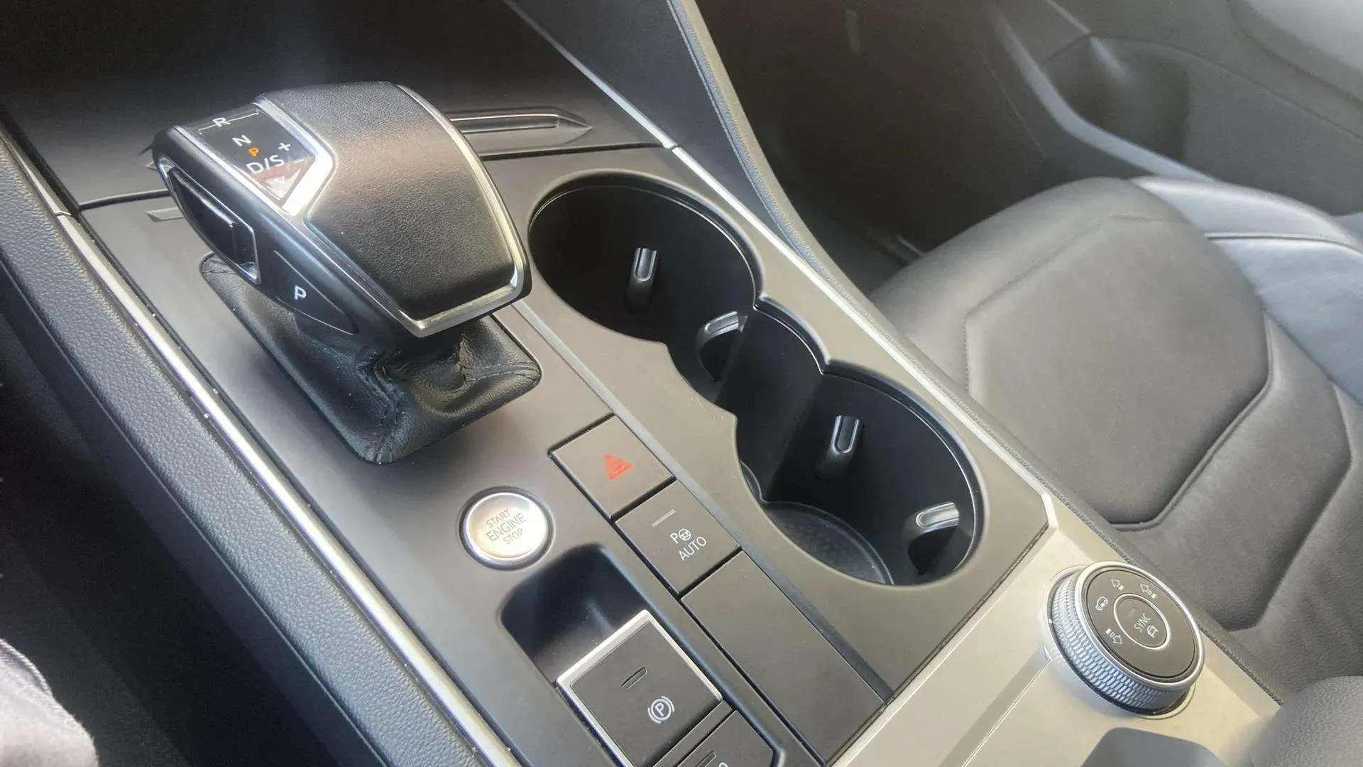 Volkswagen Touareg Prem Atmos 3.0 V6 TDI Tip 4M - foto 22