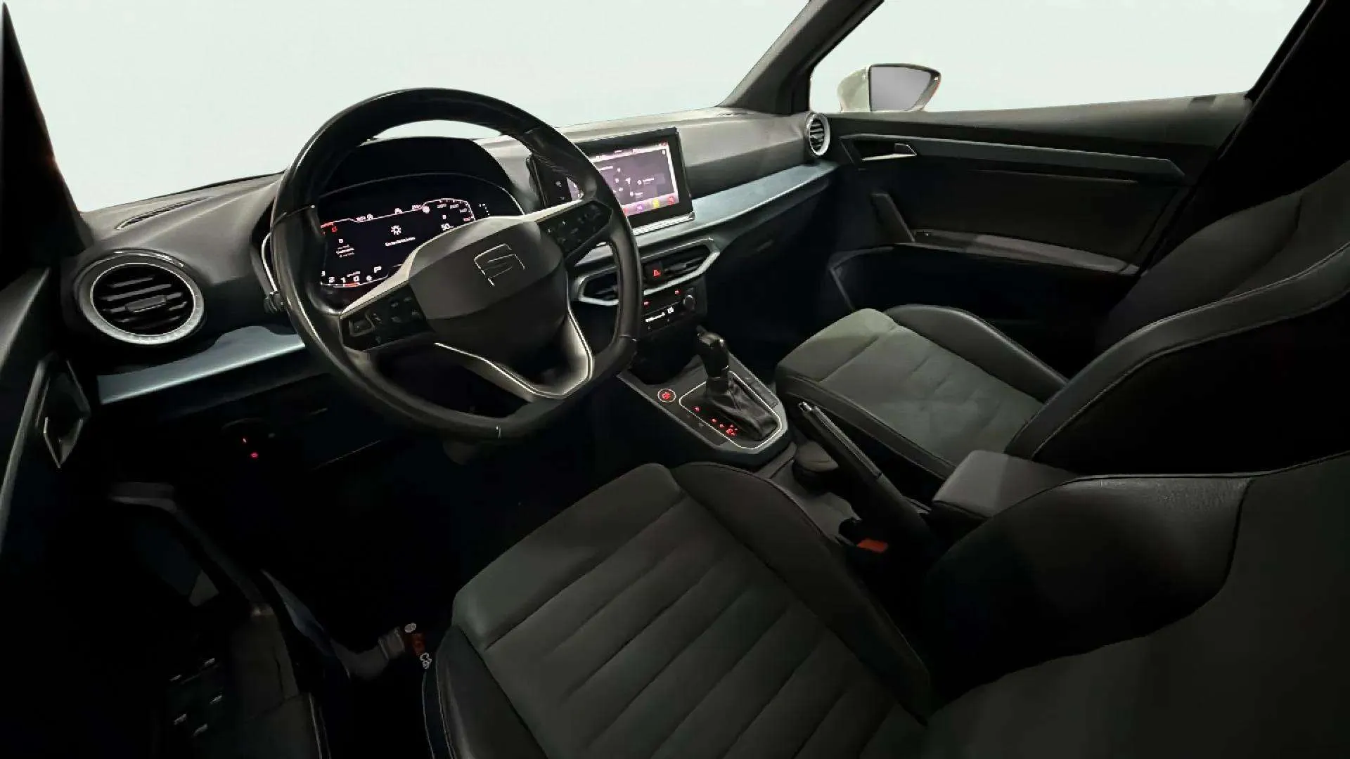 SEAT Arona 1.5 TSI DSG Special Edition - foto 11