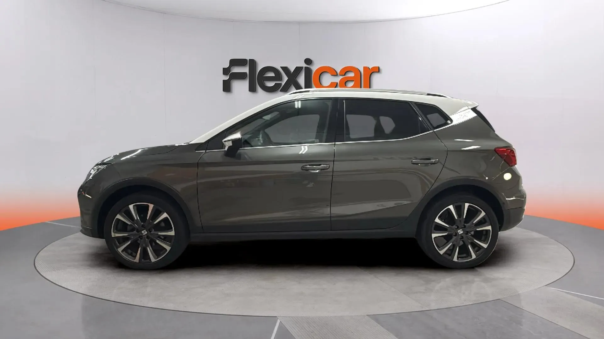 SEAT Arona 1.5 TSI DSG Special Edition - foto 4