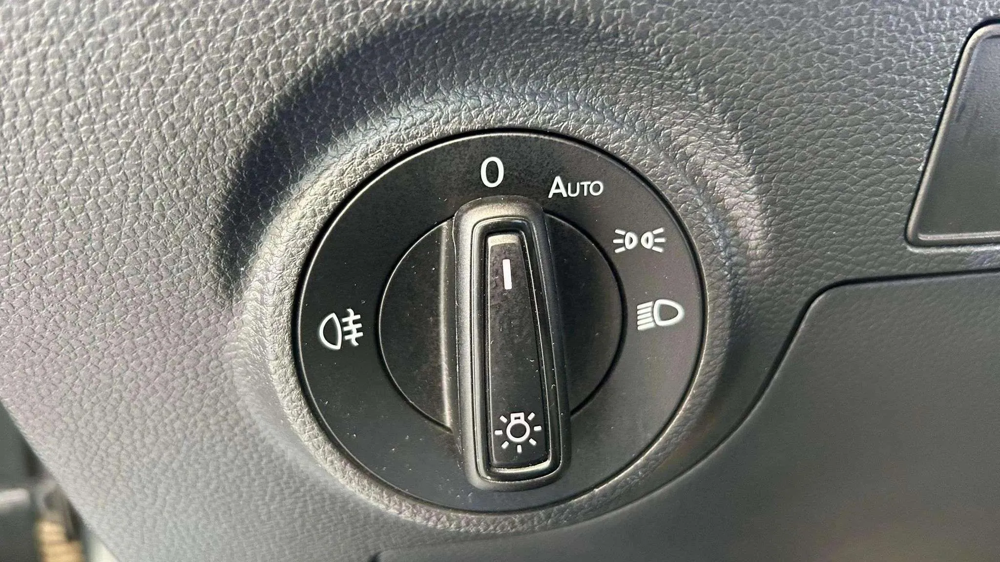 SEAT Arona 1.5 TSI DSG Special Edition - foto 24