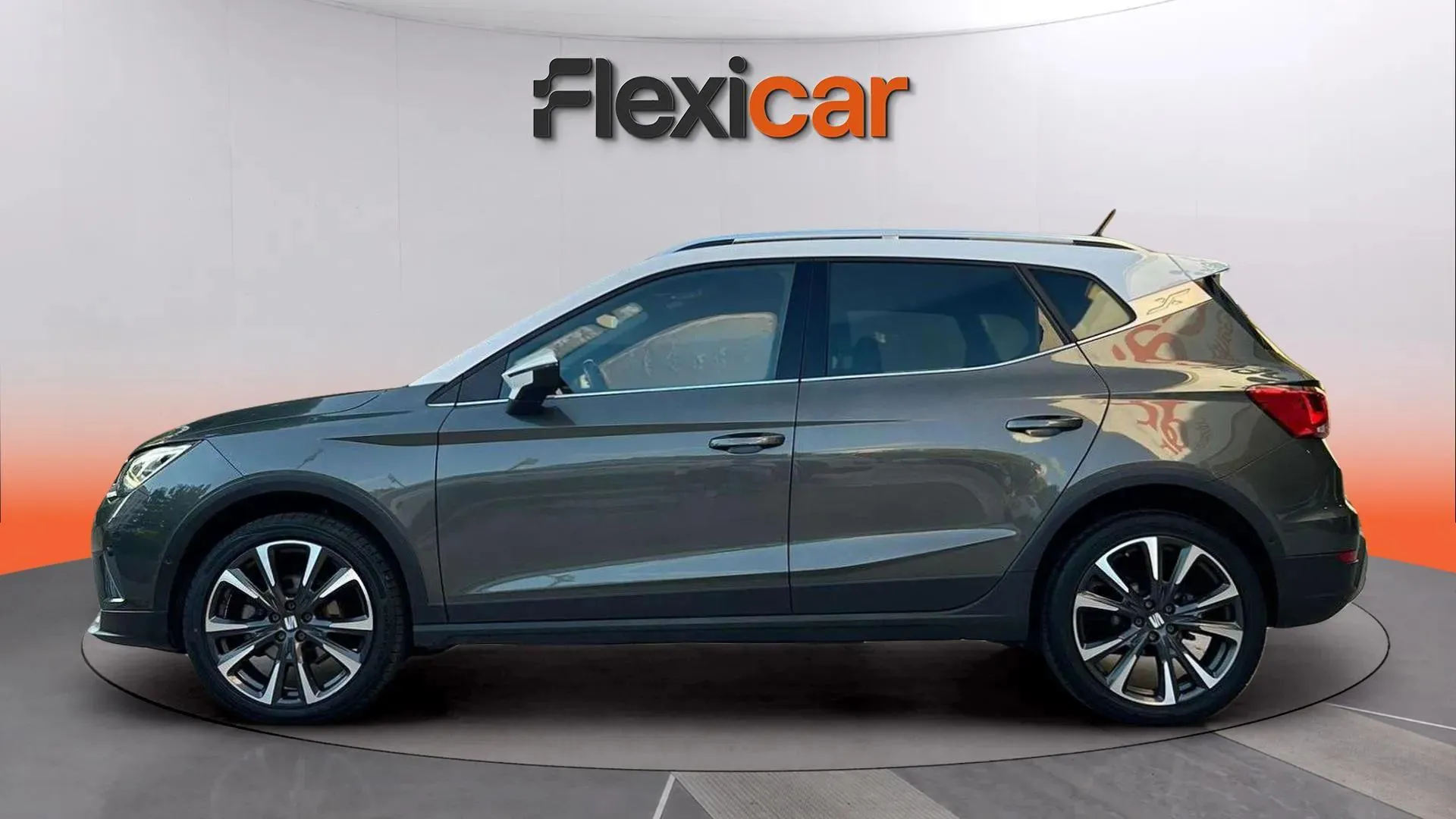 SEAT Arona 1.5 TSI DSG Special Edition - foto 4