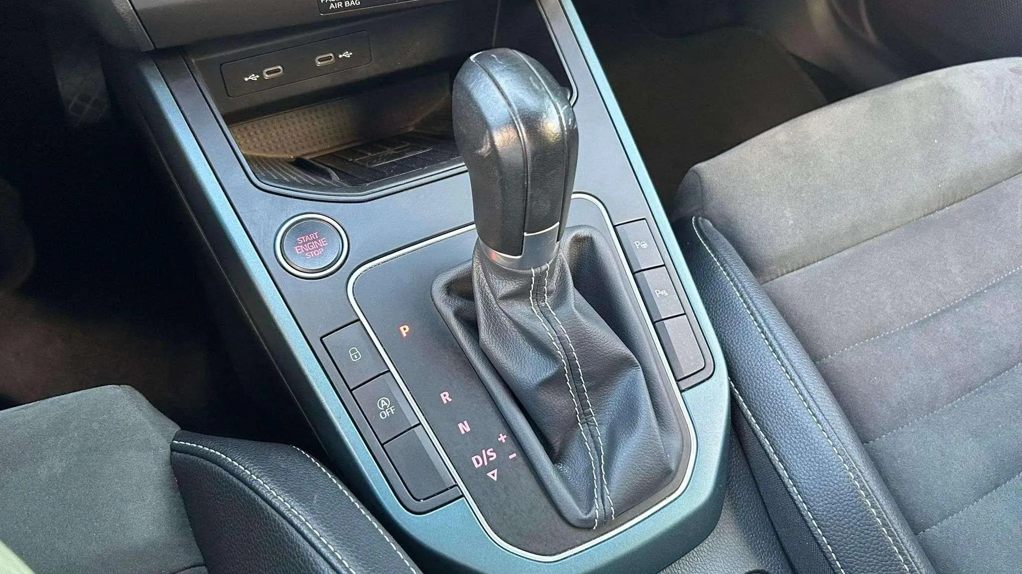 SEAT Arona 1.5 TSI DSG Special Edition - foto 19