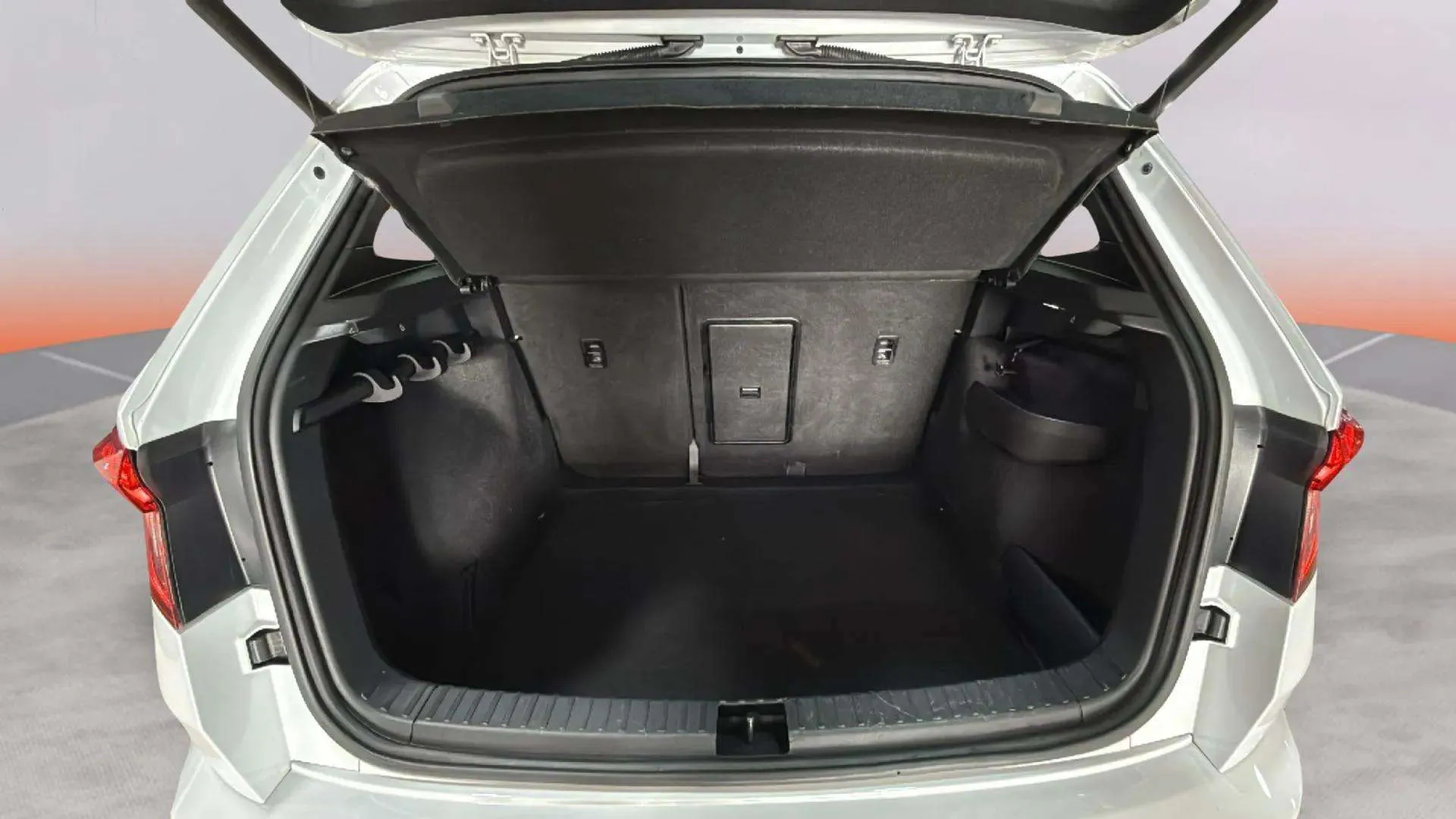 Škoda Karoq 1.5 TSI ACT Sportline - foto 15