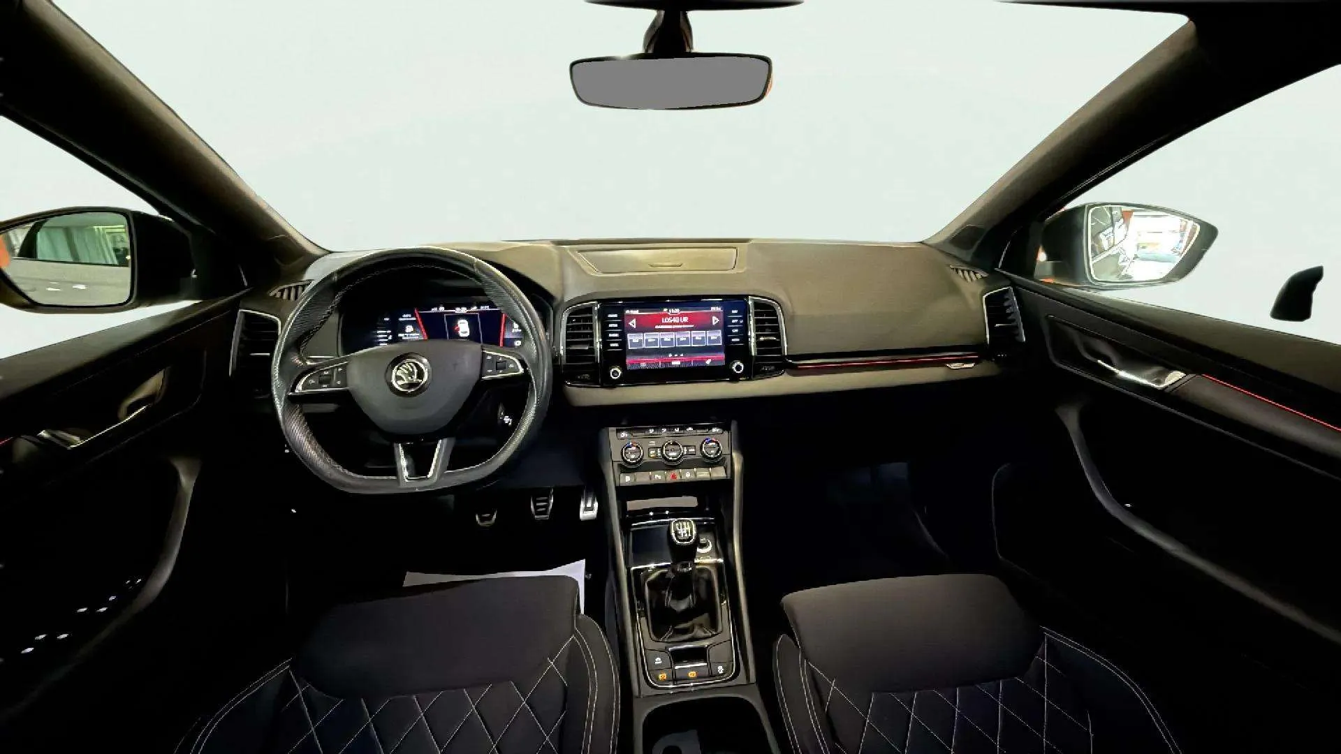 Škoda Karoq 1.5 TSI ACT Sportline - foto 8