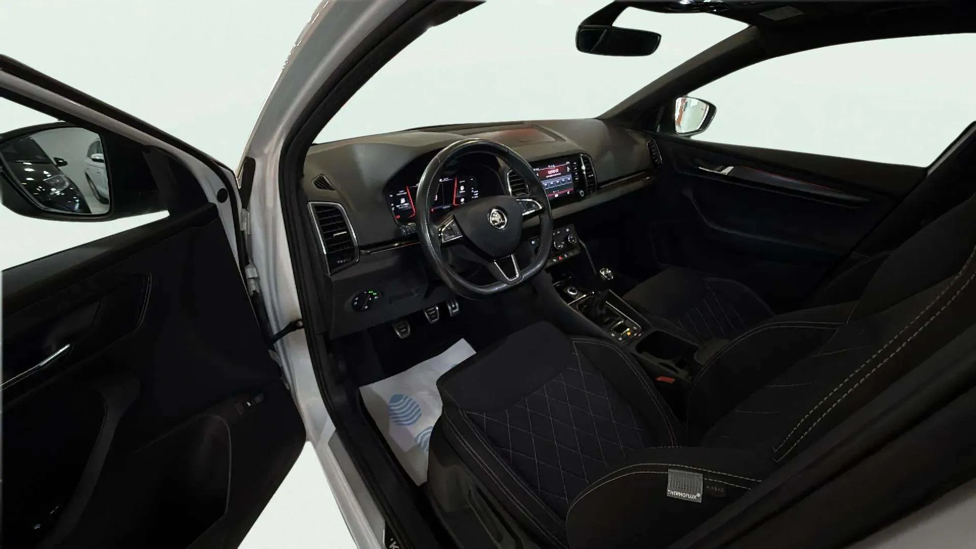 Škoda Karoq 1.5 TSI ACT Sportline - foto 12