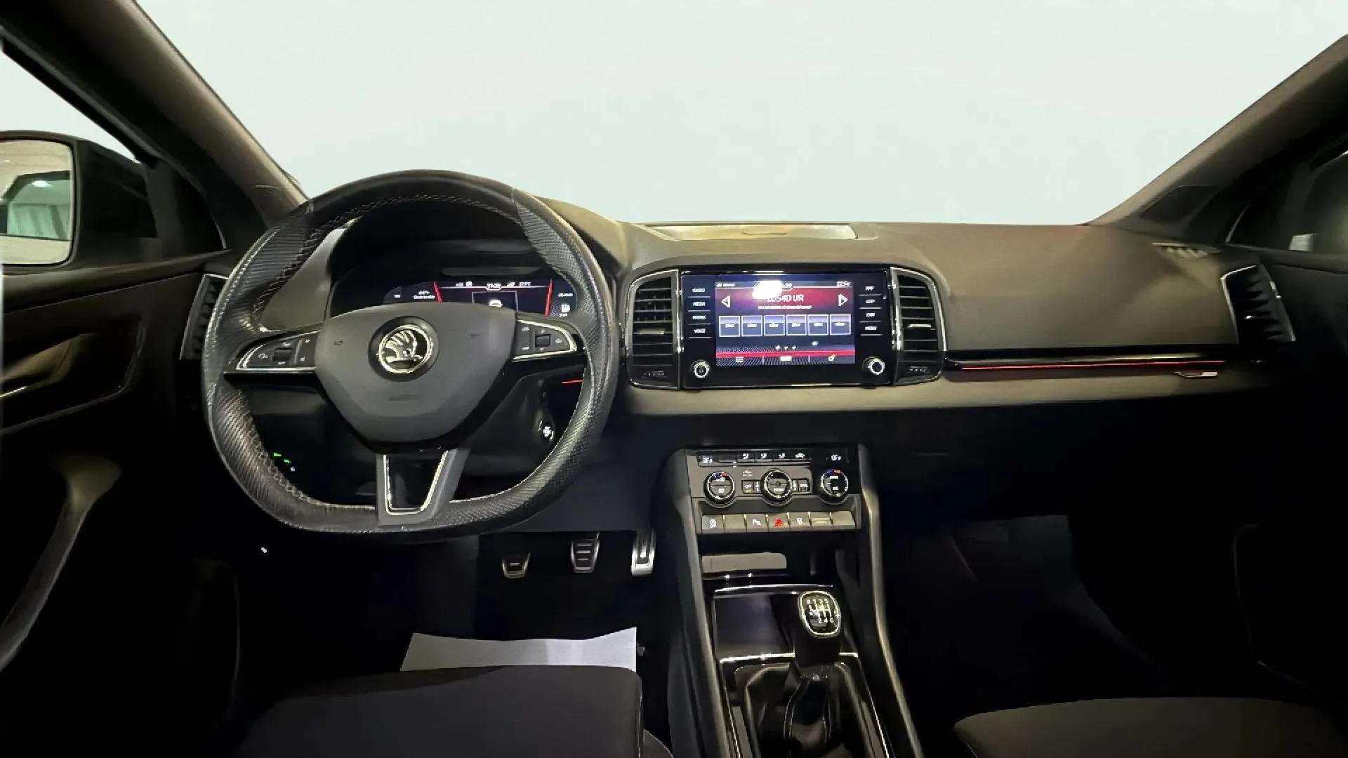Škoda Karoq 1.5 TSI ACT Sportline - foto 9