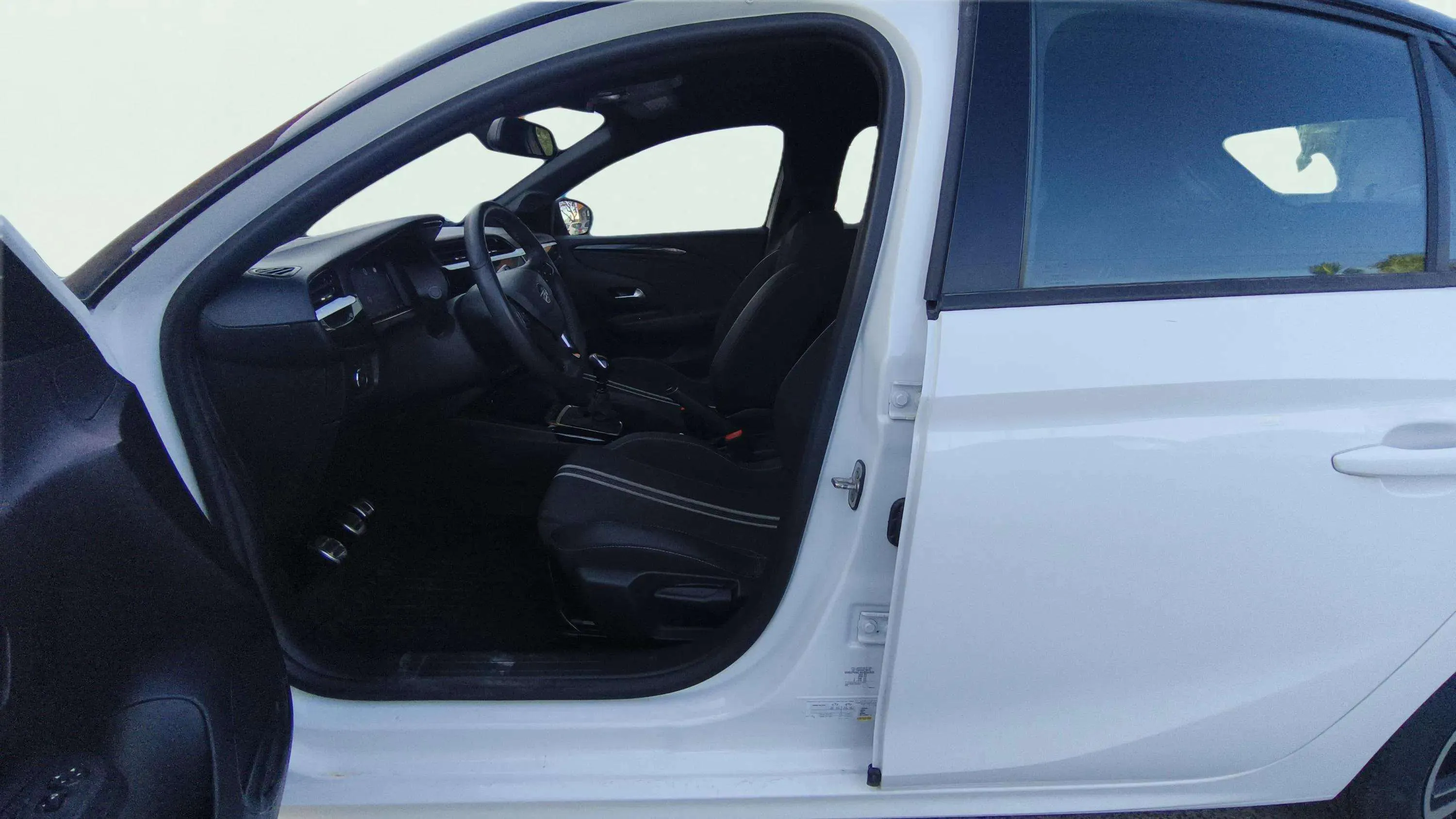 Opel Corsa 1.2T XHL GS - foto 21
