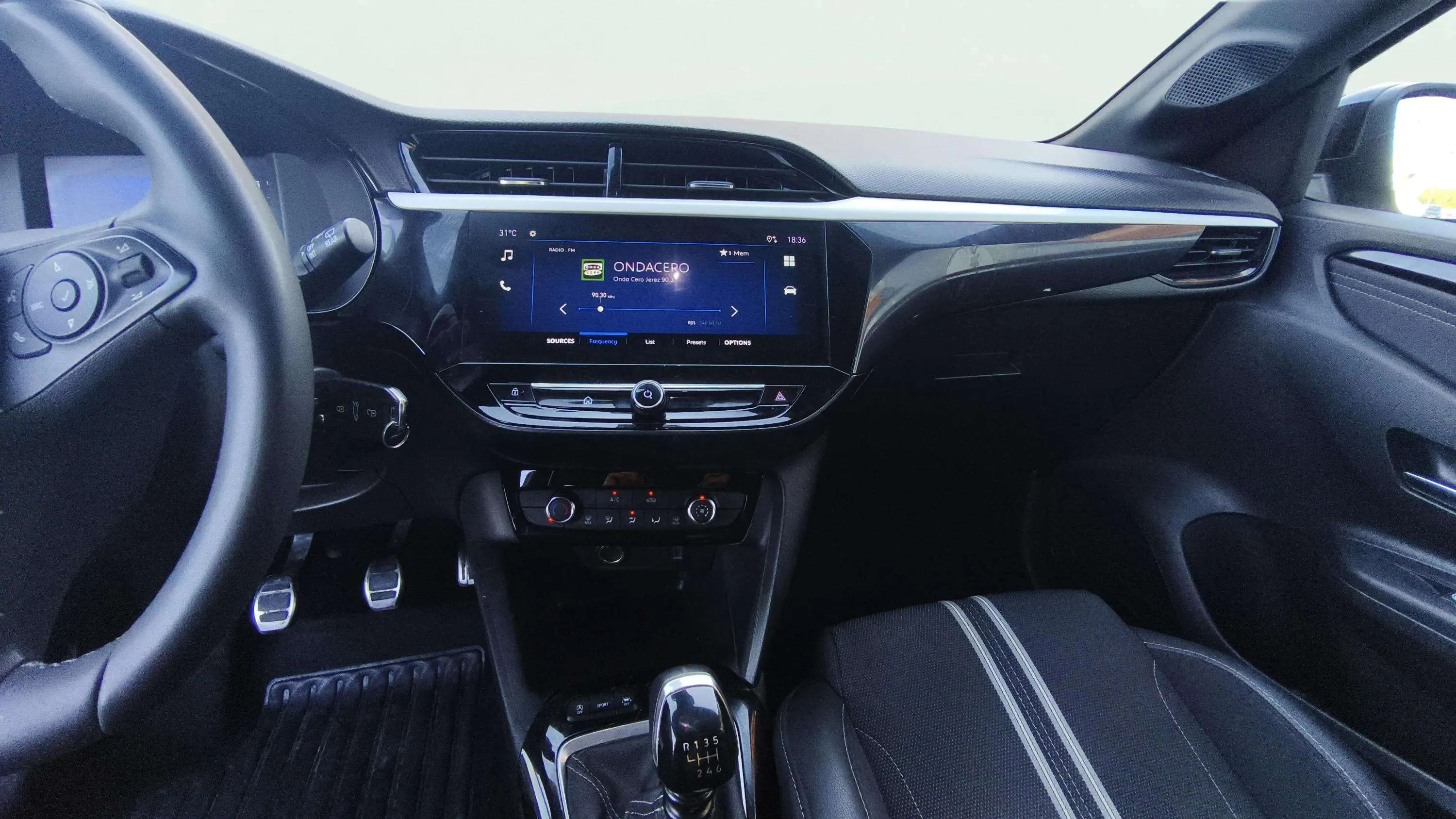 Opel Corsa 1.2T XHL GS - foto 30