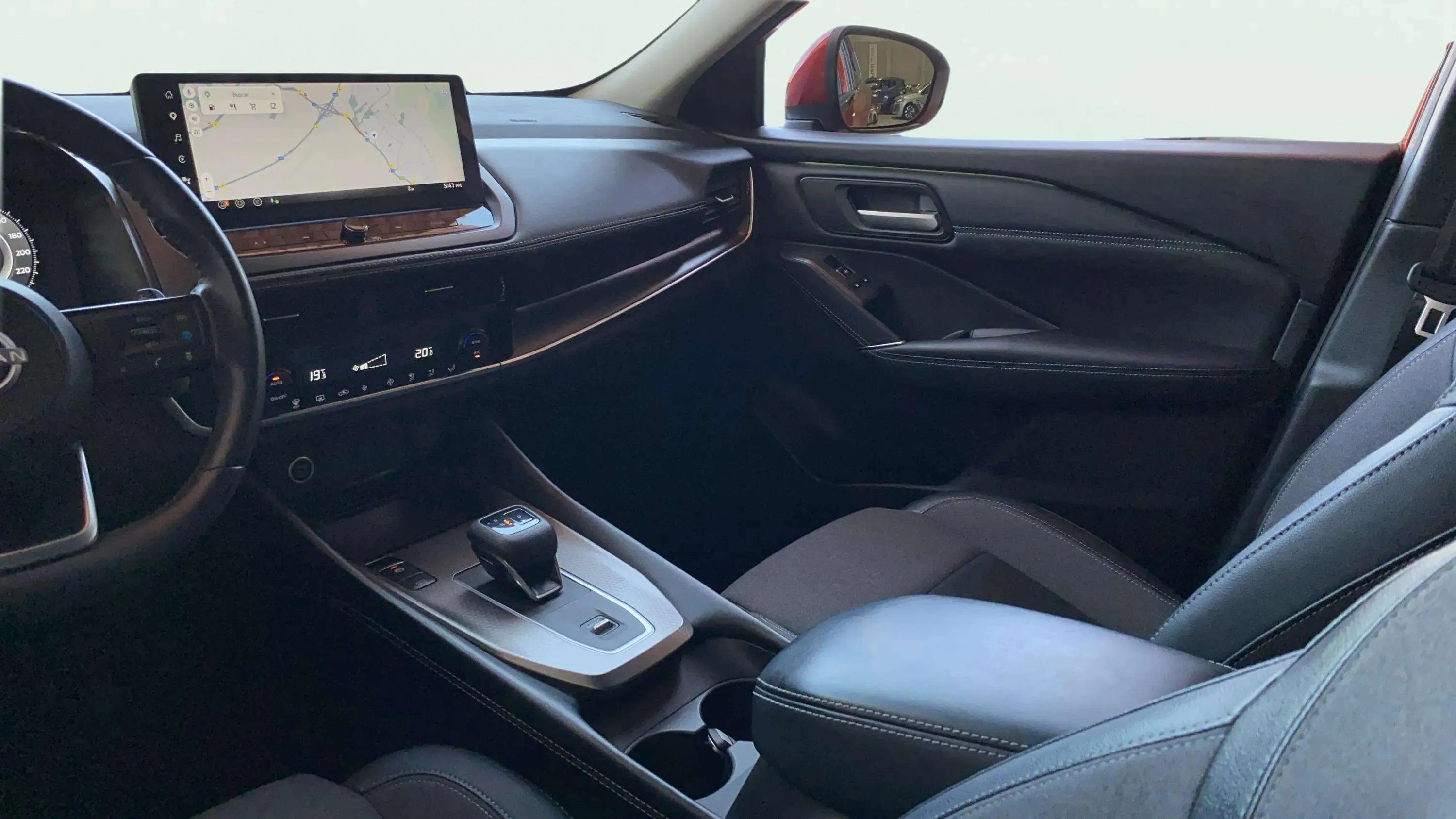 Nissan Qashqai DIG-T CVT N-Connecta - foto 34