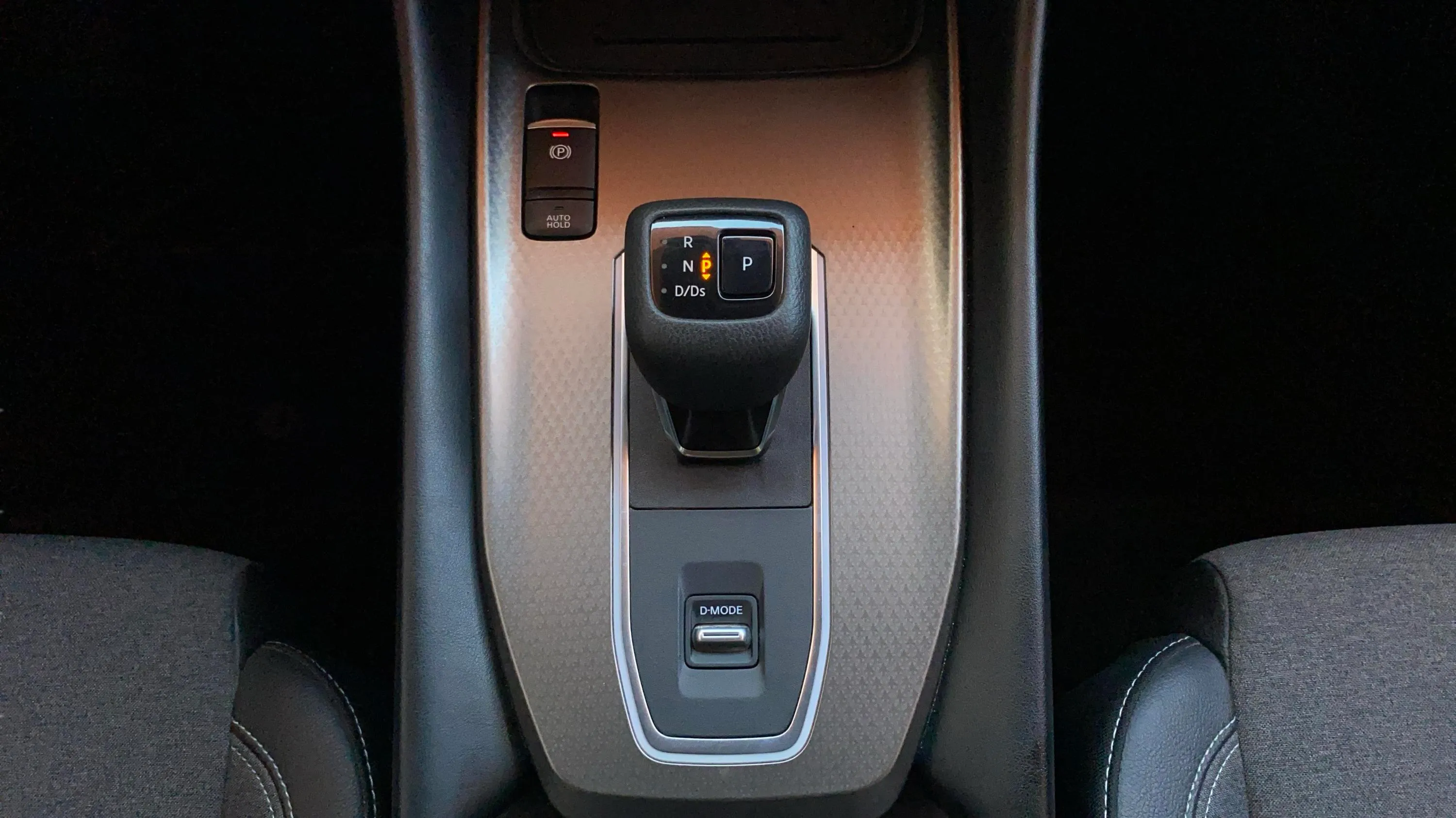 Nissan Qashqai DIG-T CVT N-Connecta - foto 31