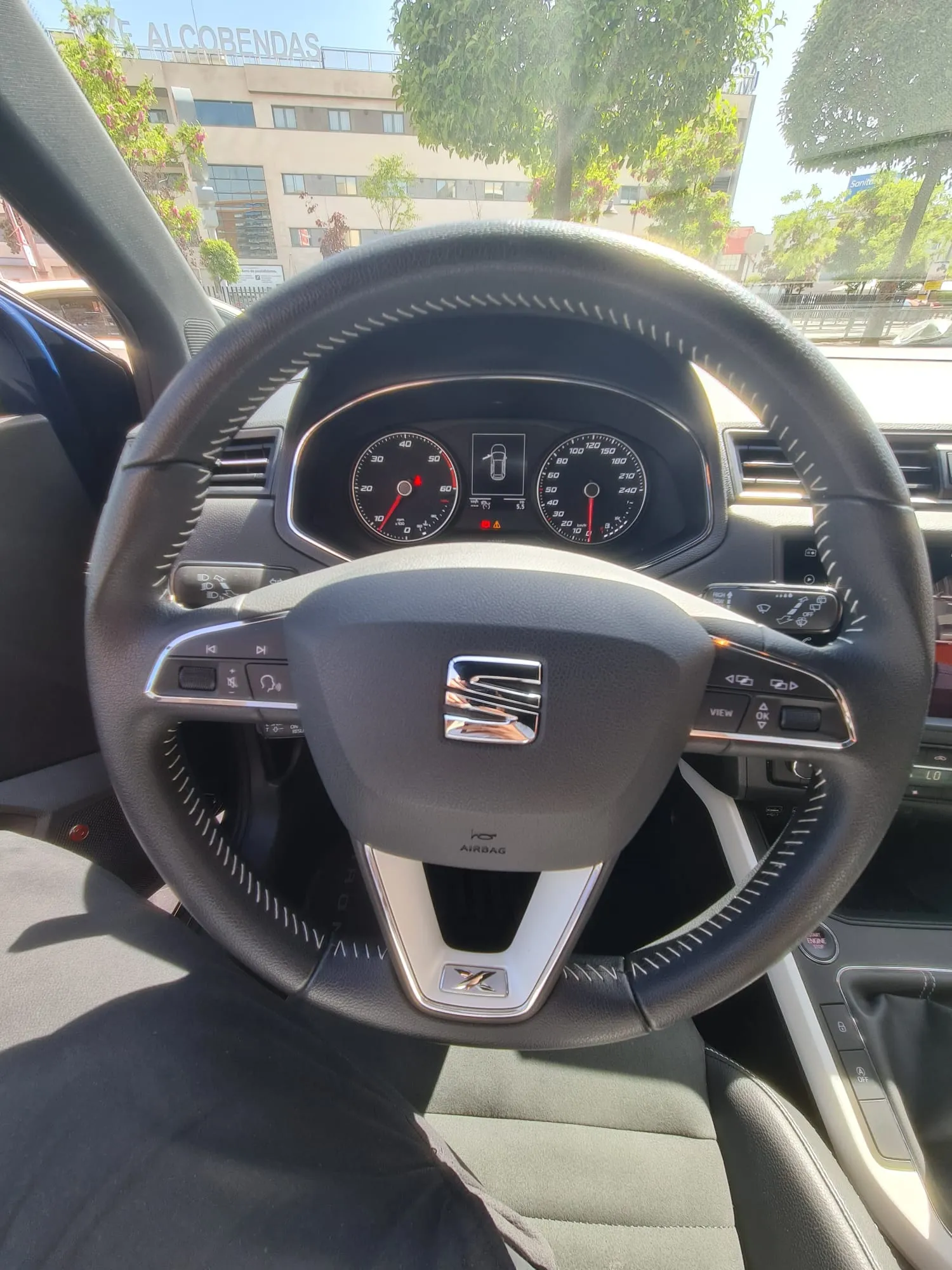 SEAT Arona 1.6 TDI Xcellence Ecomotive - foto 9