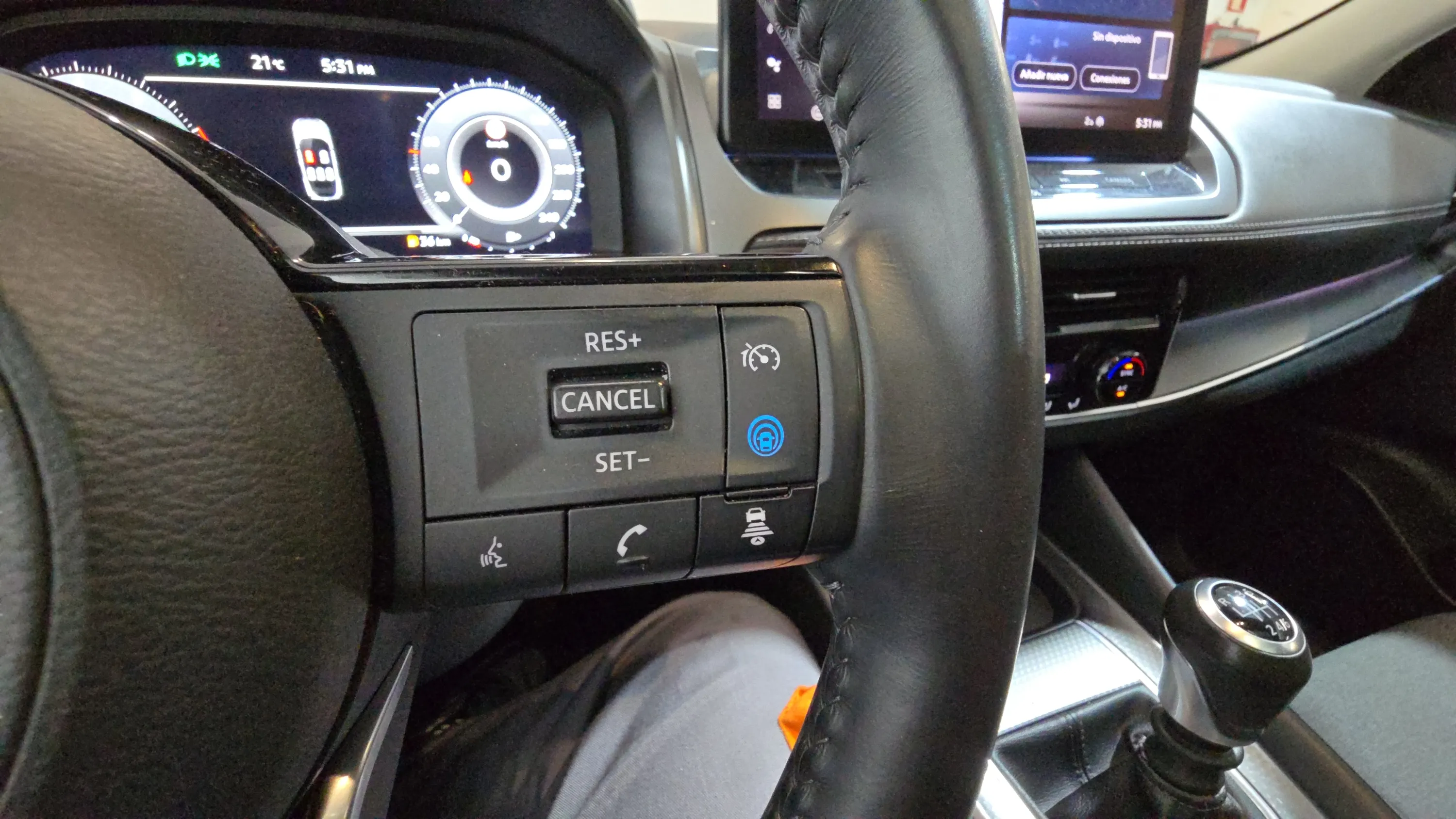 Nissan Qashqai DIG-T N-Connecta - foto 12
