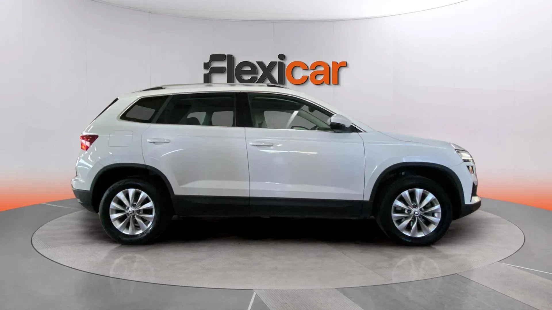 Škoda Karoq 1.5 TSI DSG ACT Design - foto 8