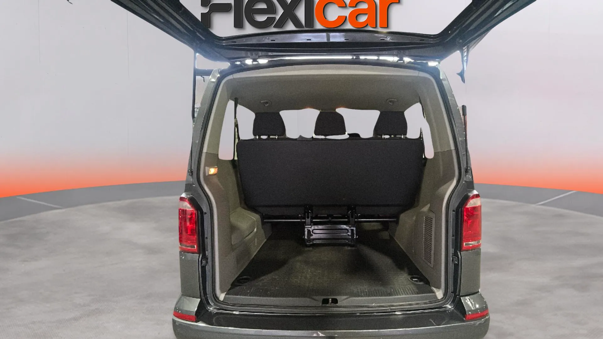 Volkswagen Caravelle Largo 2.0 TDI BMT - foto 9