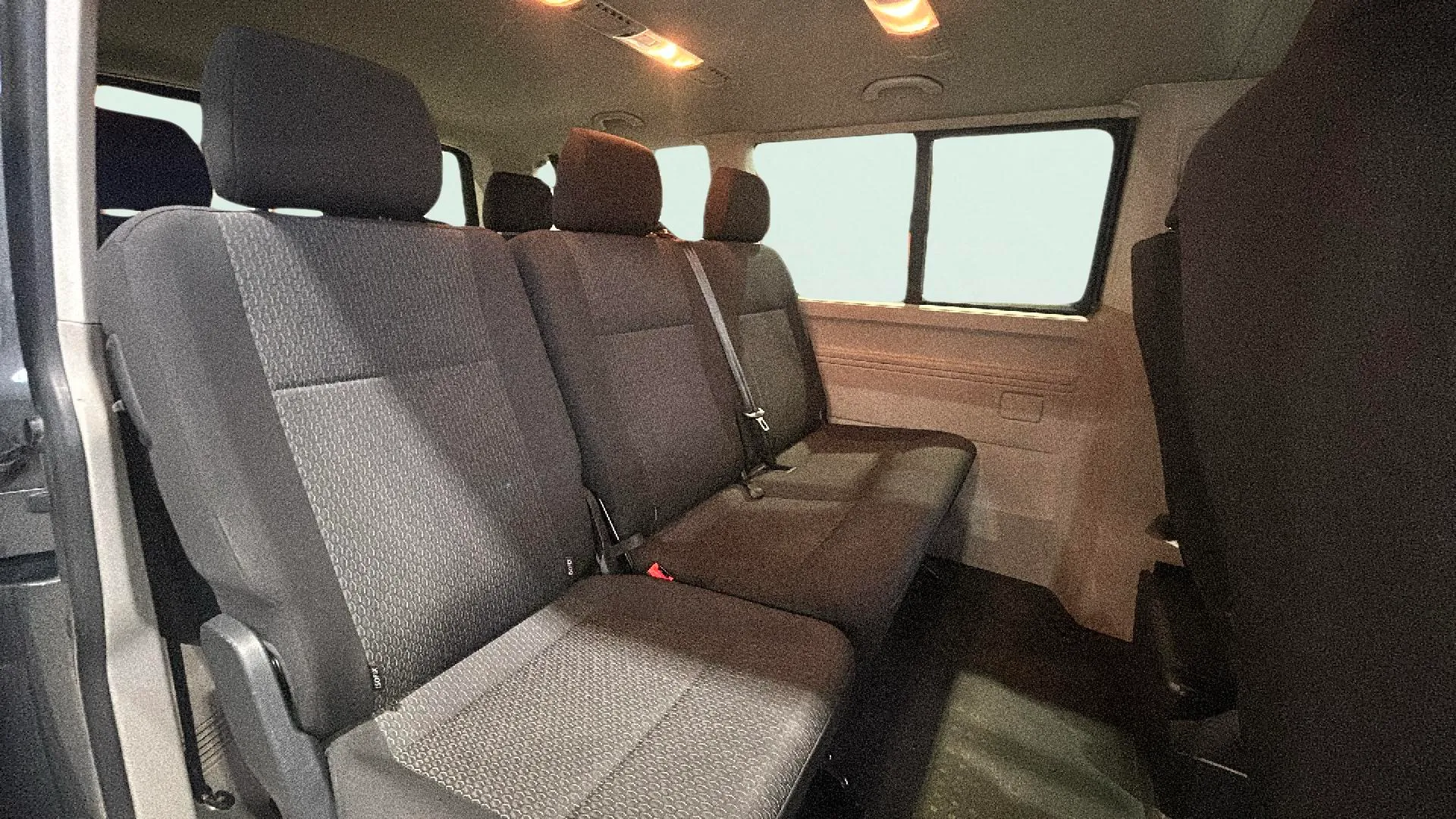 Volkswagen Caravelle Largo 2.0 TDI BMT - foto 21