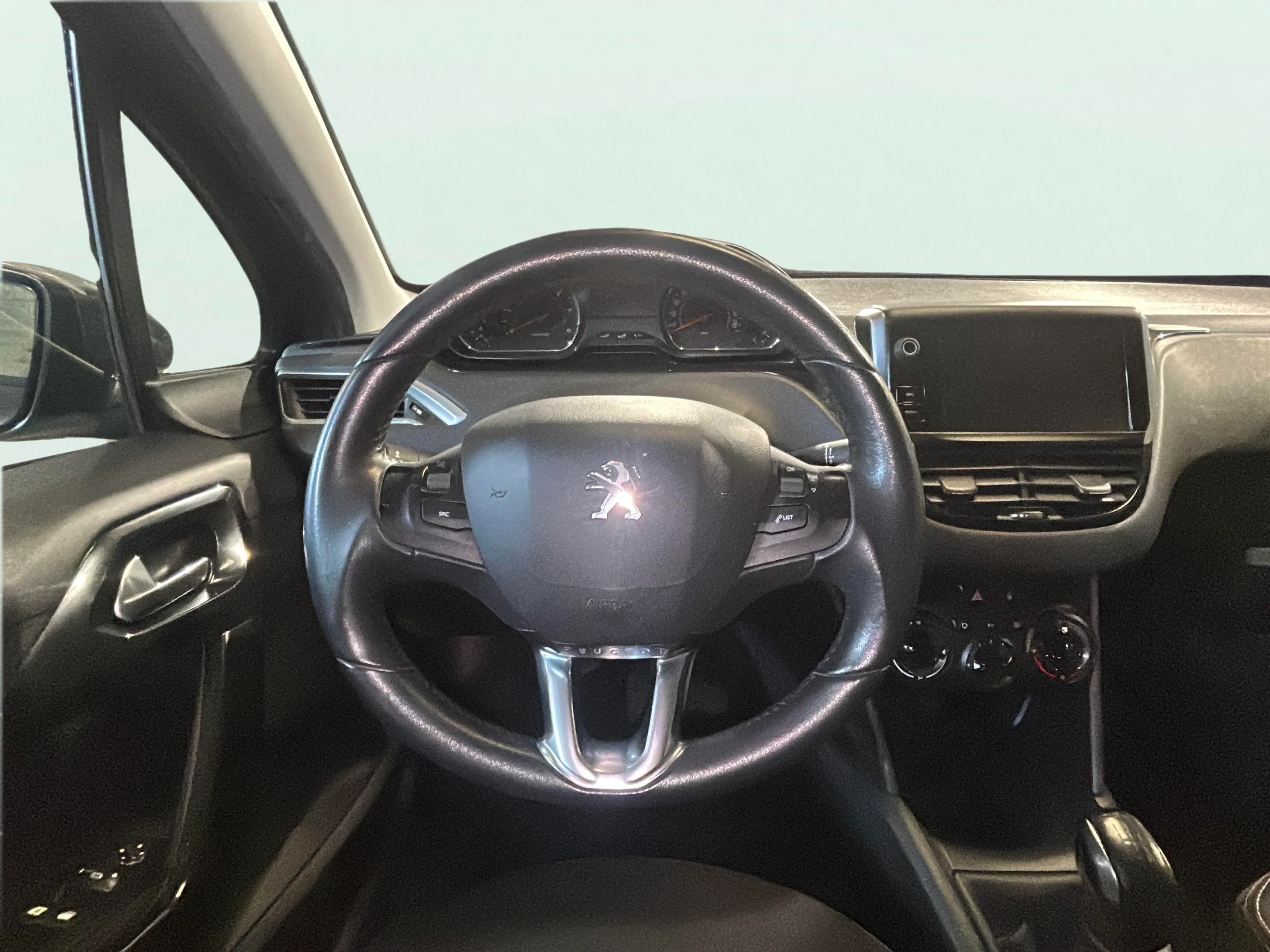 Peugeot 208 Allure 1.6 e-HDi 92 - foto 11