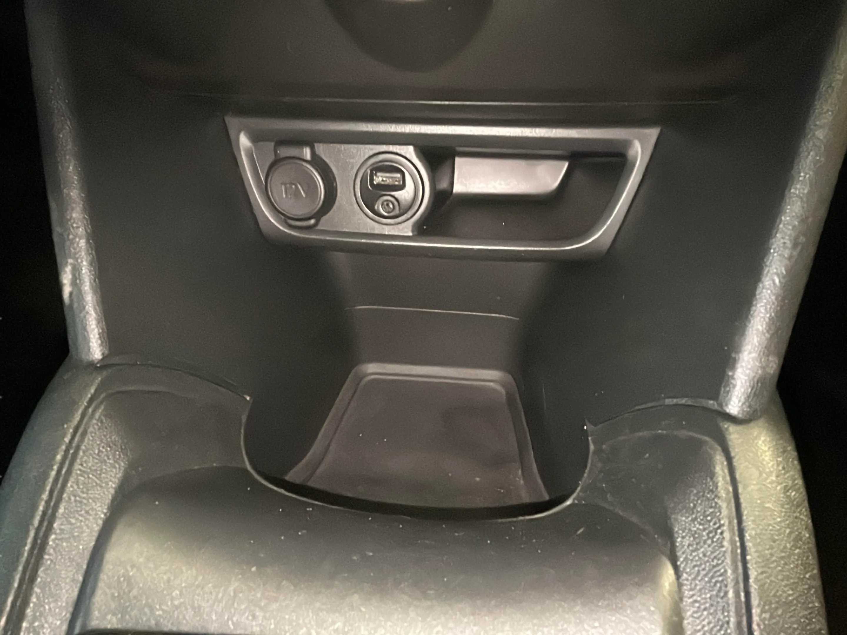 Peugeot 208 Allure 1.6 e-HDi 92 - foto 26