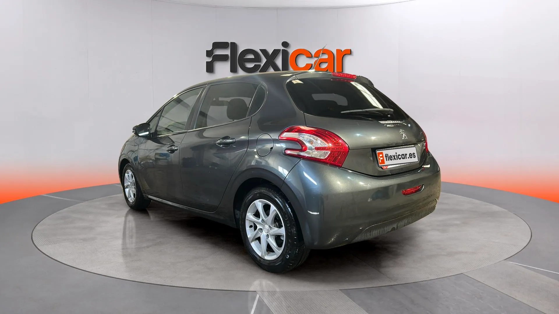Peugeot 208 Allure 1.6 e-HDi 92 - foto 5