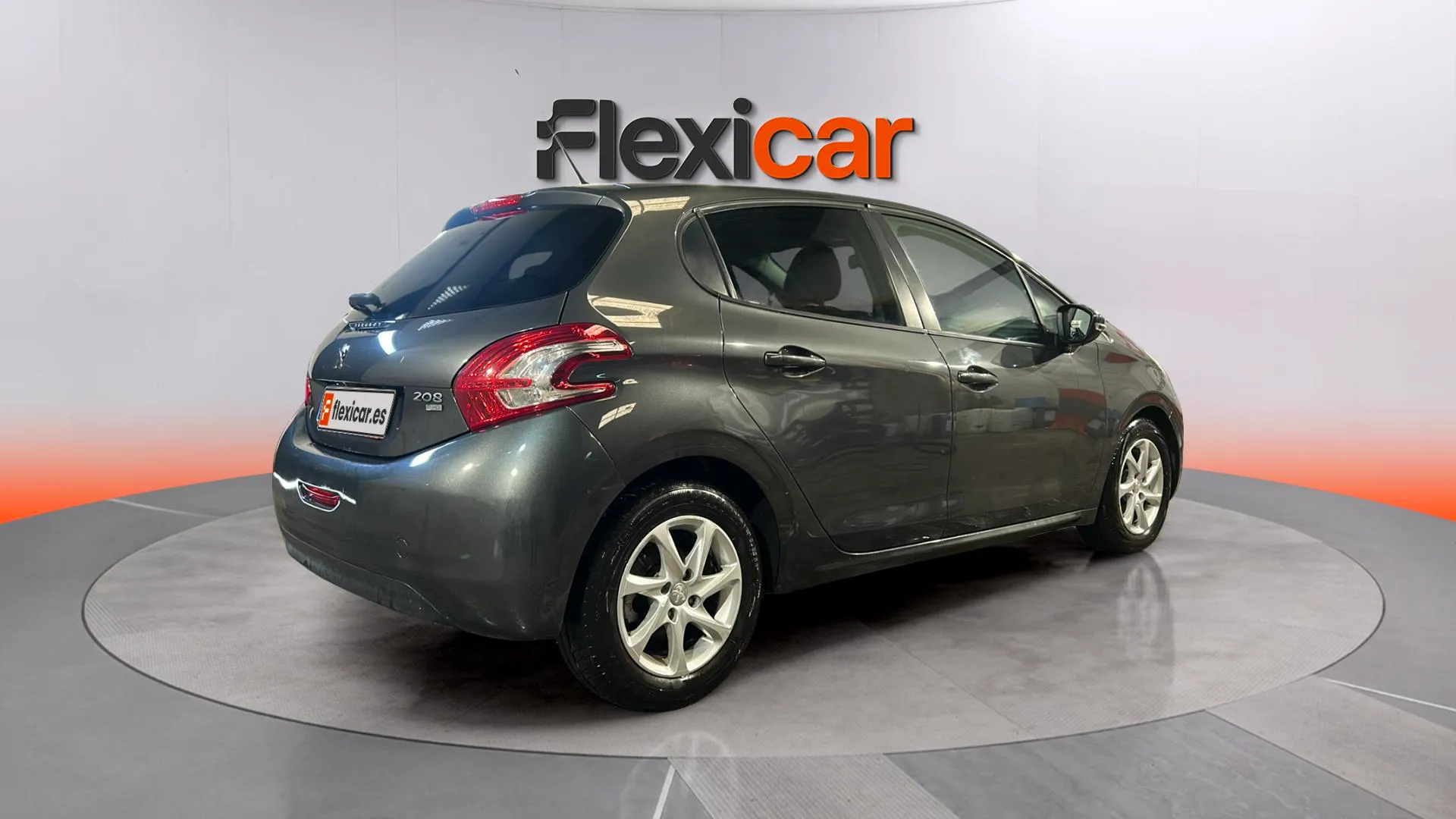 Peugeot 208 Allure 1.6 e-HDi 92 - foto 7
