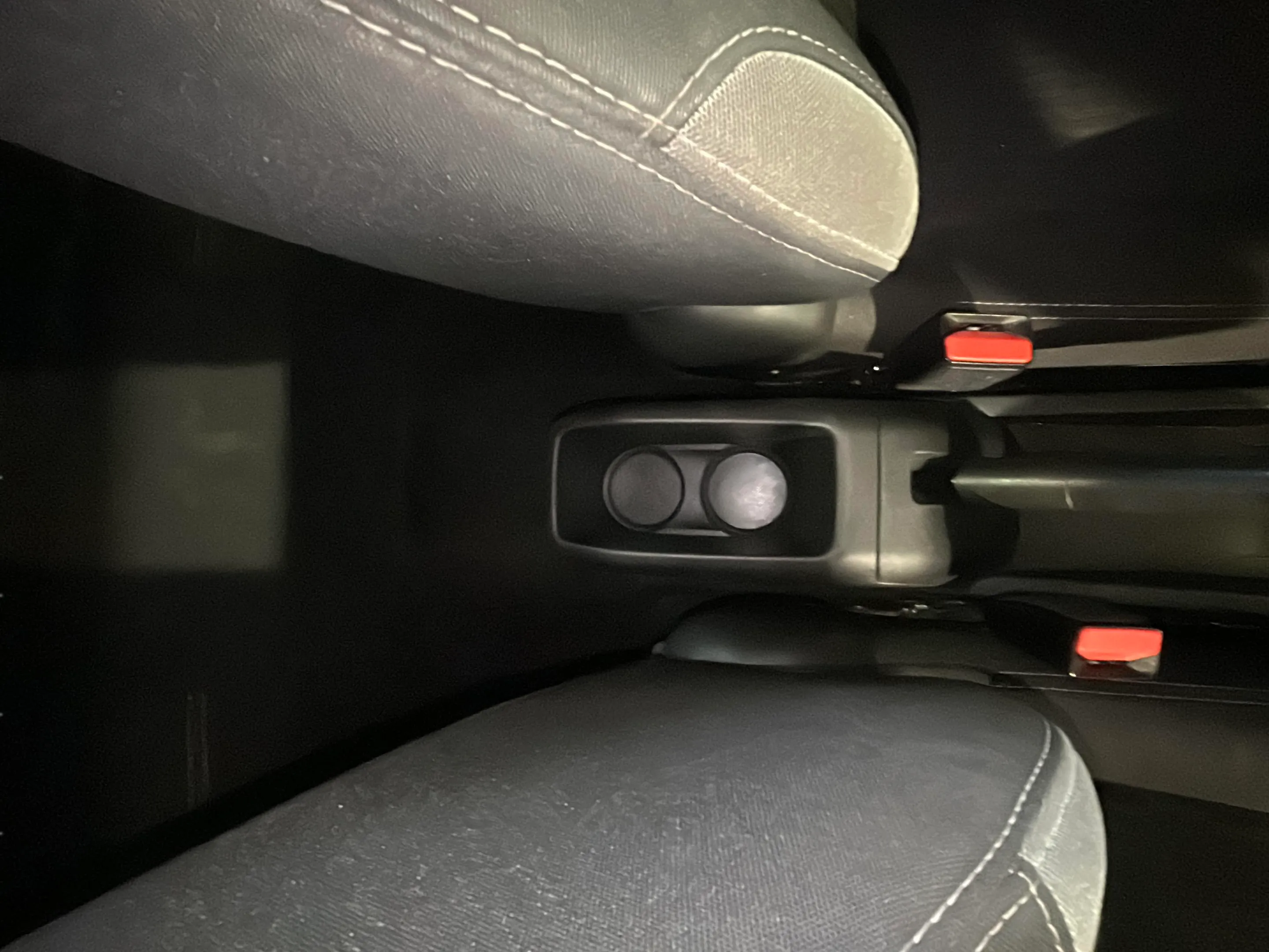 Peugeot 208 Allure 1.6 e-HDi 92 - foto 27