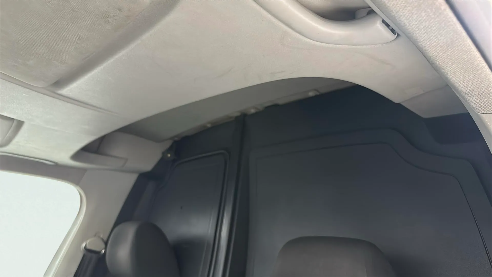 Volkswagen Caddy - foto 23