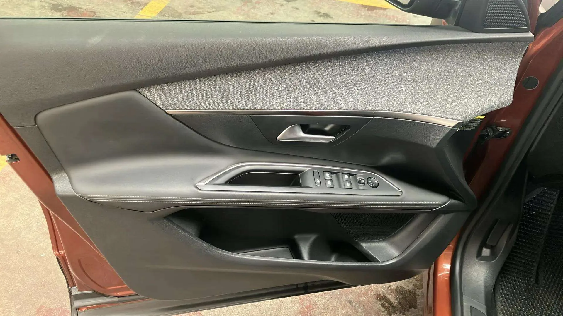 Peugeot 3008 2.0 BlueHDi Allure Pack EAT8 - foto 14