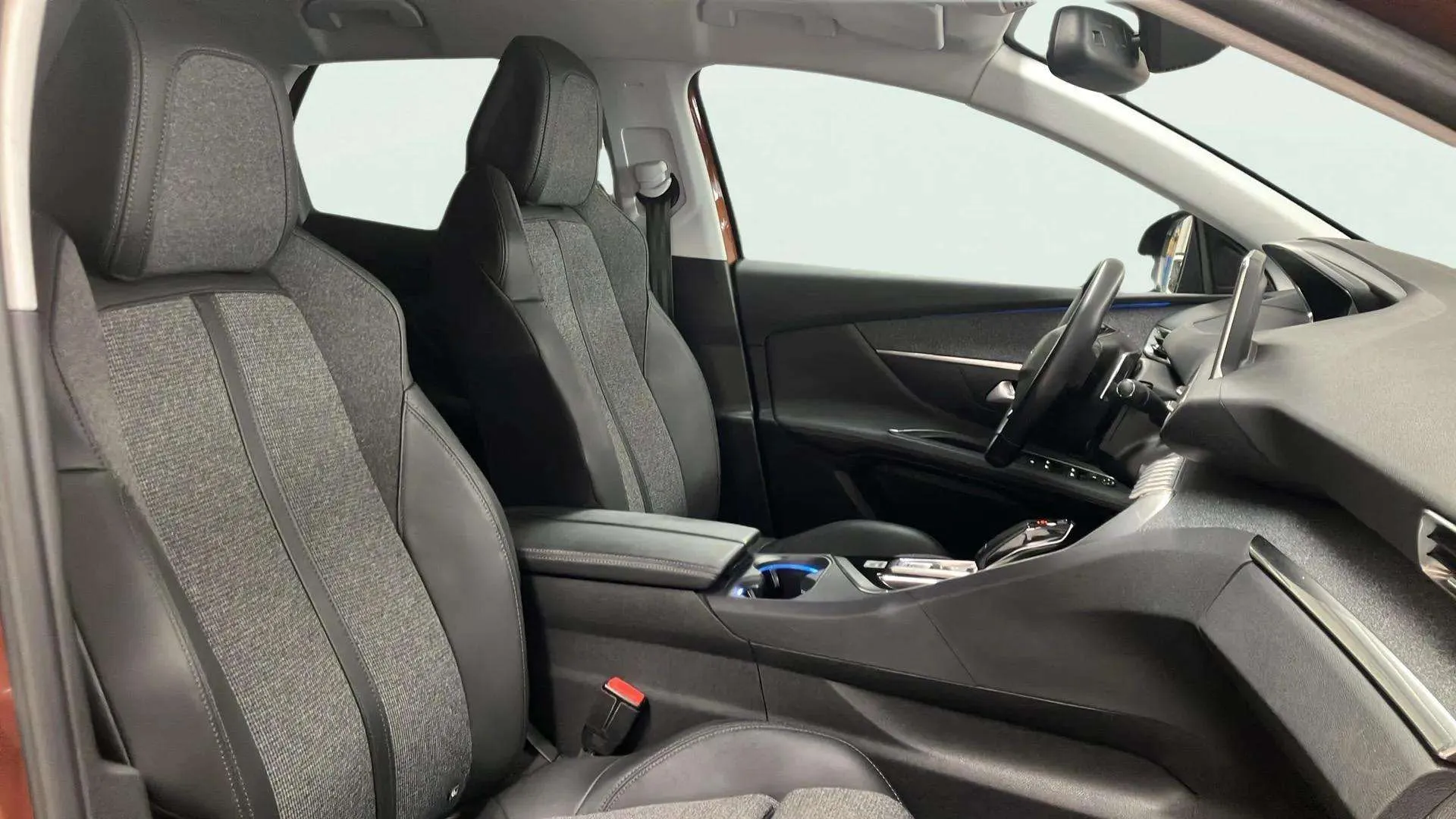 Peugeot 3008 2.0 BlueHDi Allure Pack EAT8 - foto 12