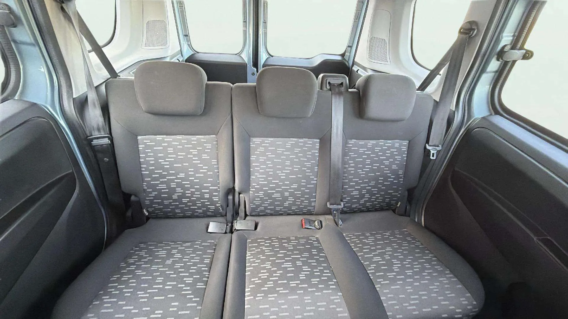 Opel Combo 1.3 CDTI - foto 14