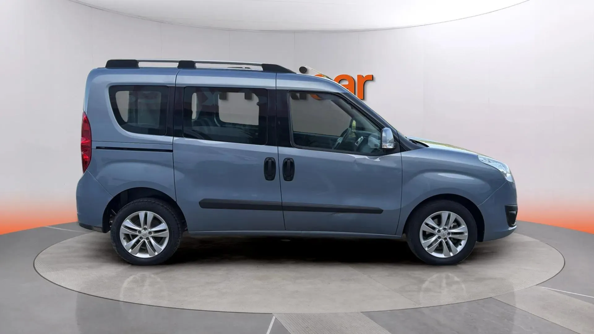 Opel Combo 1.3 CDTI - foto 8