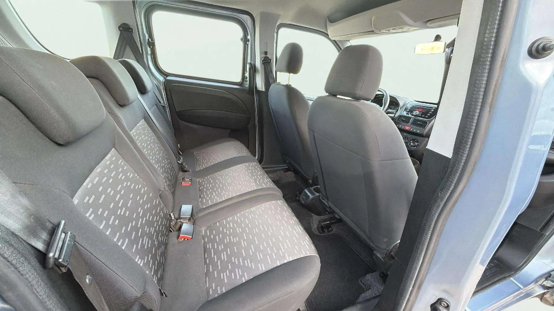 Opel Combo 1.3 CDTI - foto 19