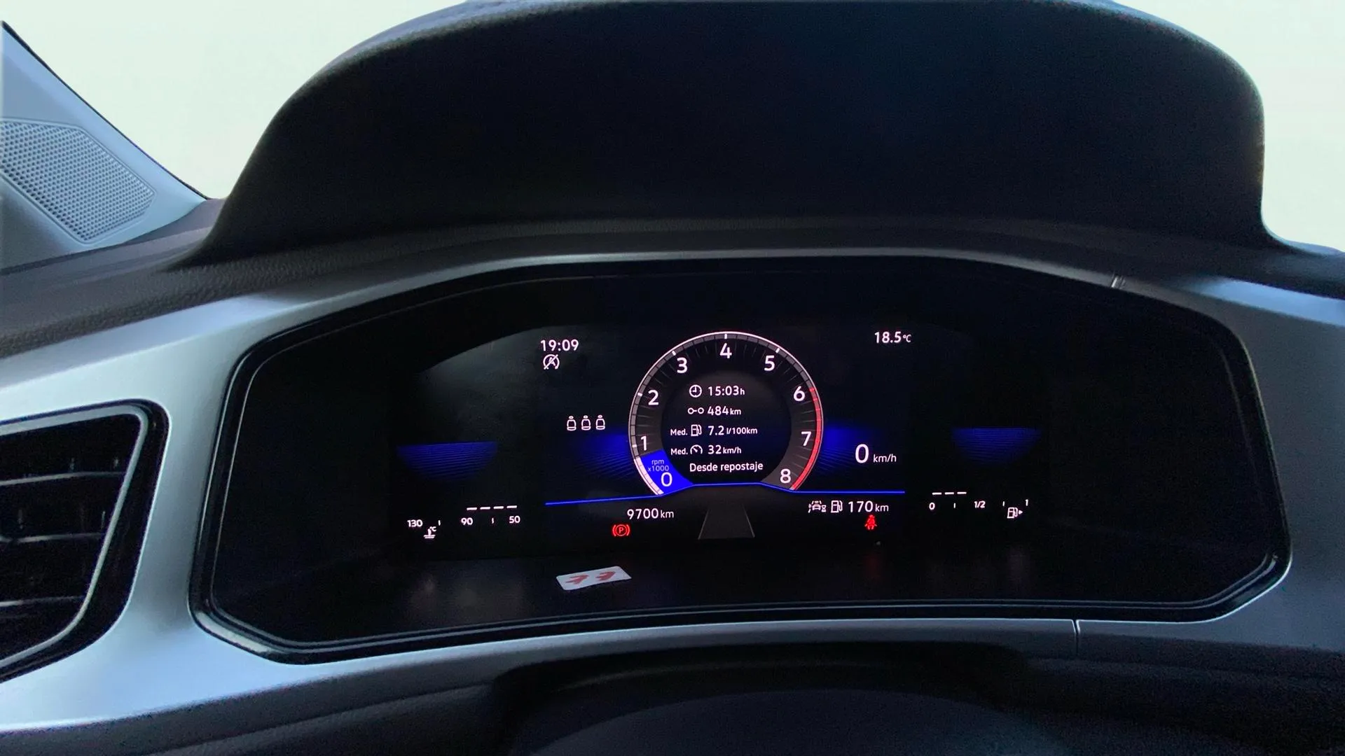 Volkswagen T-Roc Life 1.5 TSI - foto 27