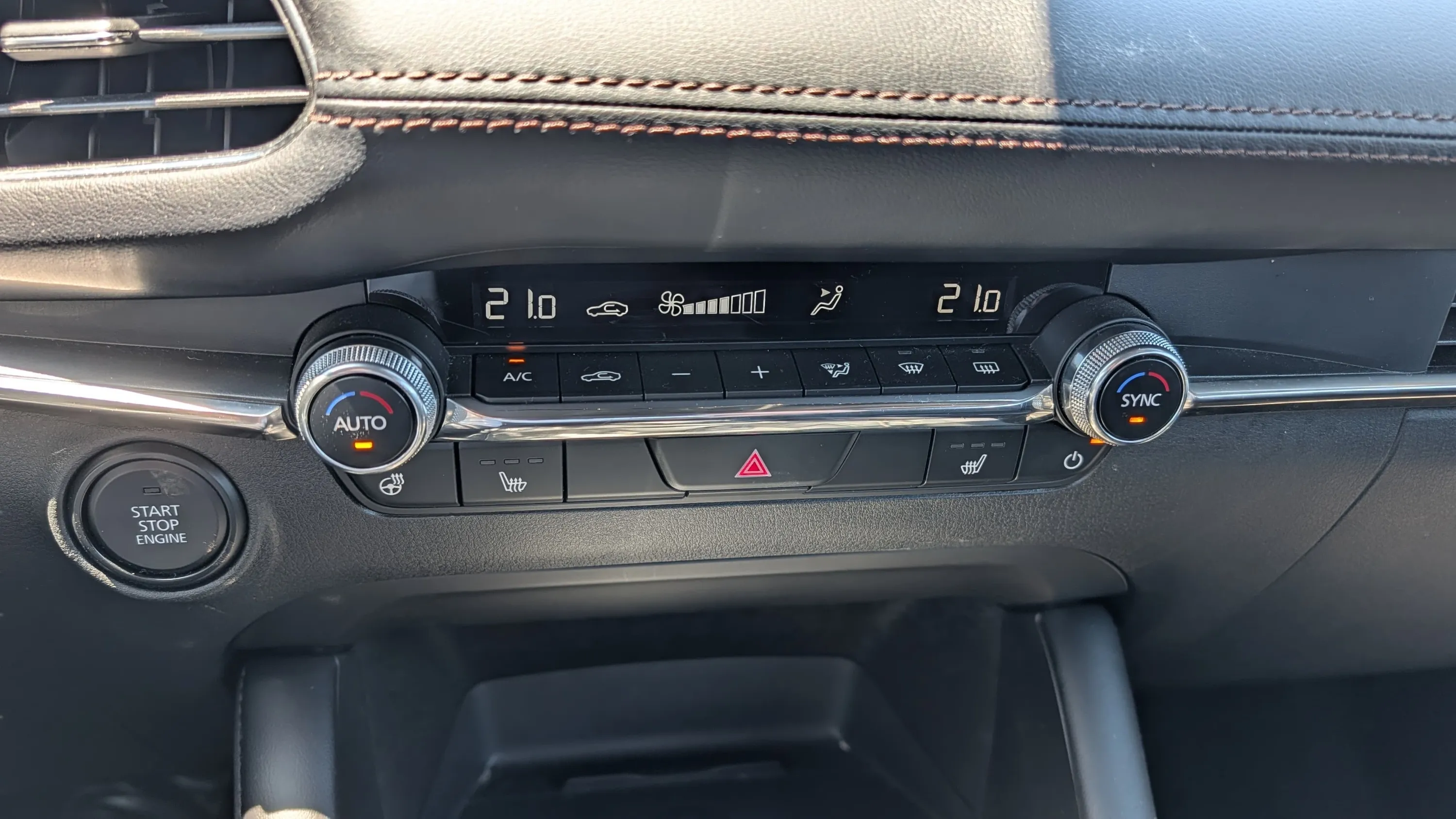 Mazda Mazda3 2.5L E-SKY G MHEV Centre-line - foto 14