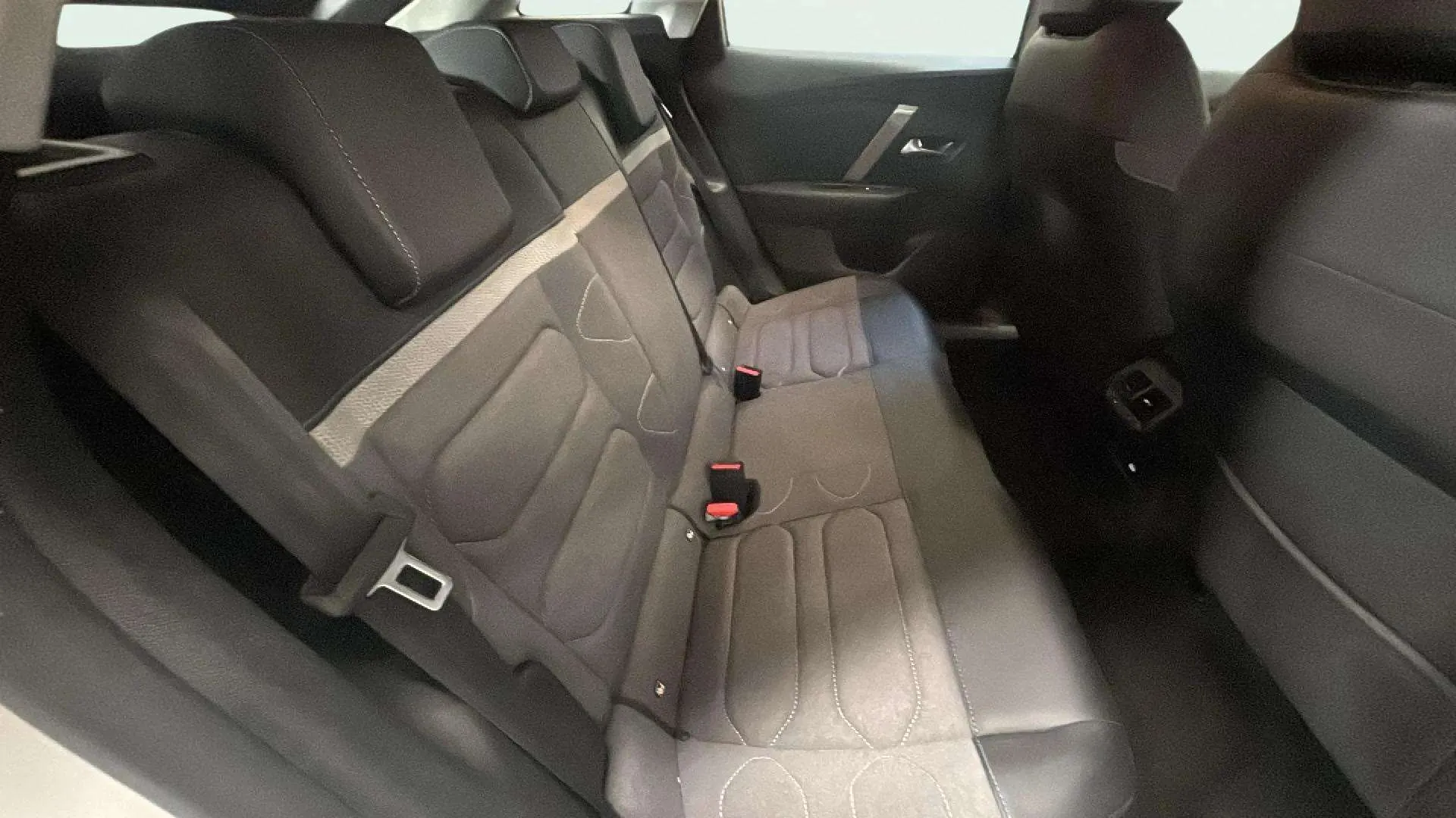 Citroën C4 PureTech 130 EAT8 Plus - foto 16