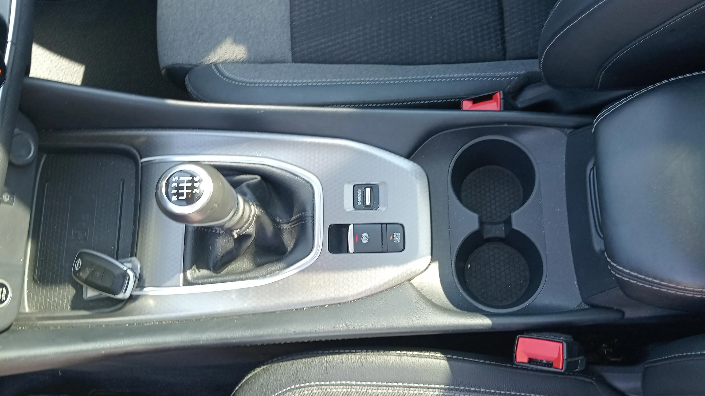 Nissan Qashqai DIG-T N-Connecta - foto 23