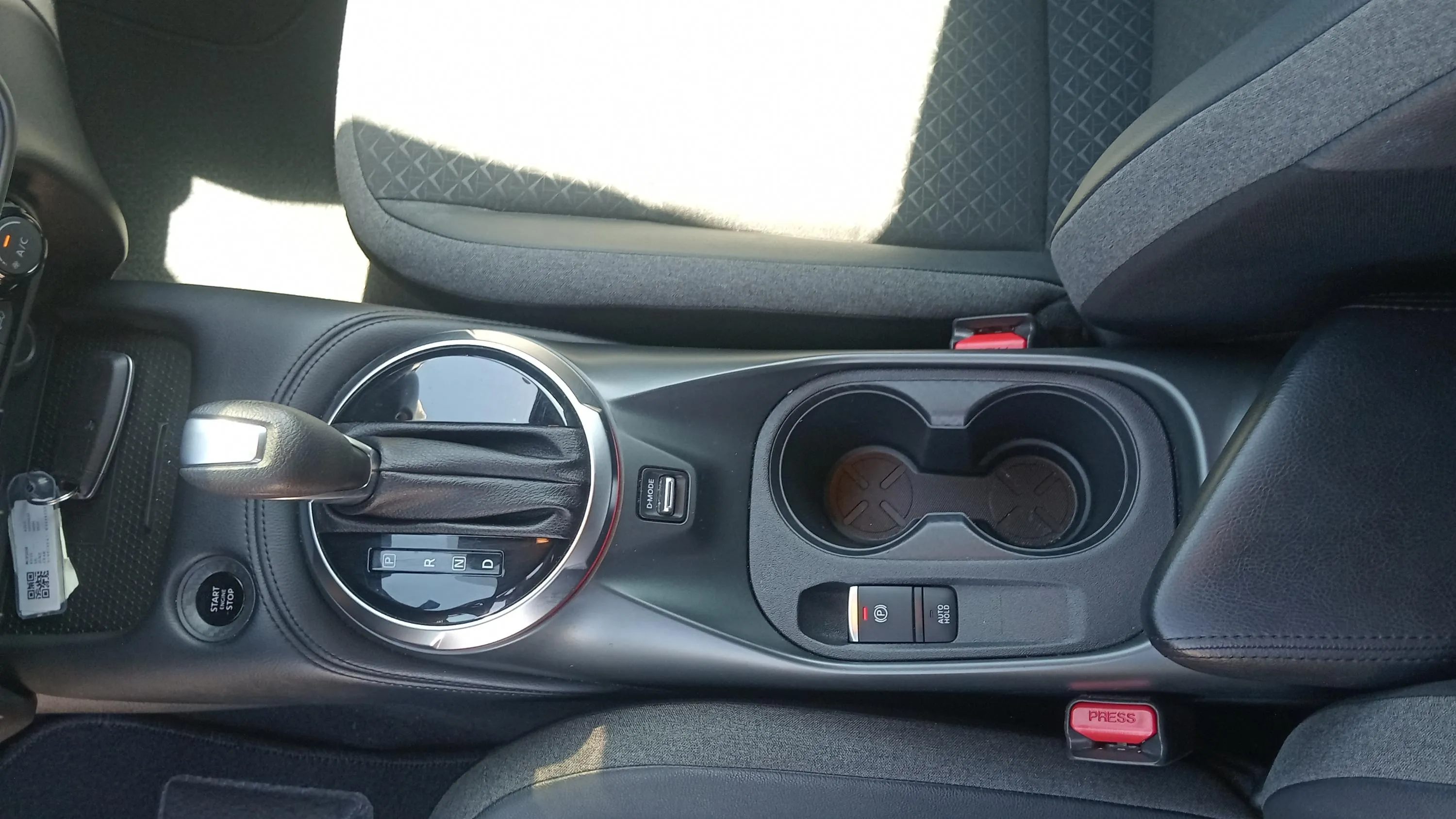 Nissan Juke DIG-T DCT N-Connecta - foto 19
