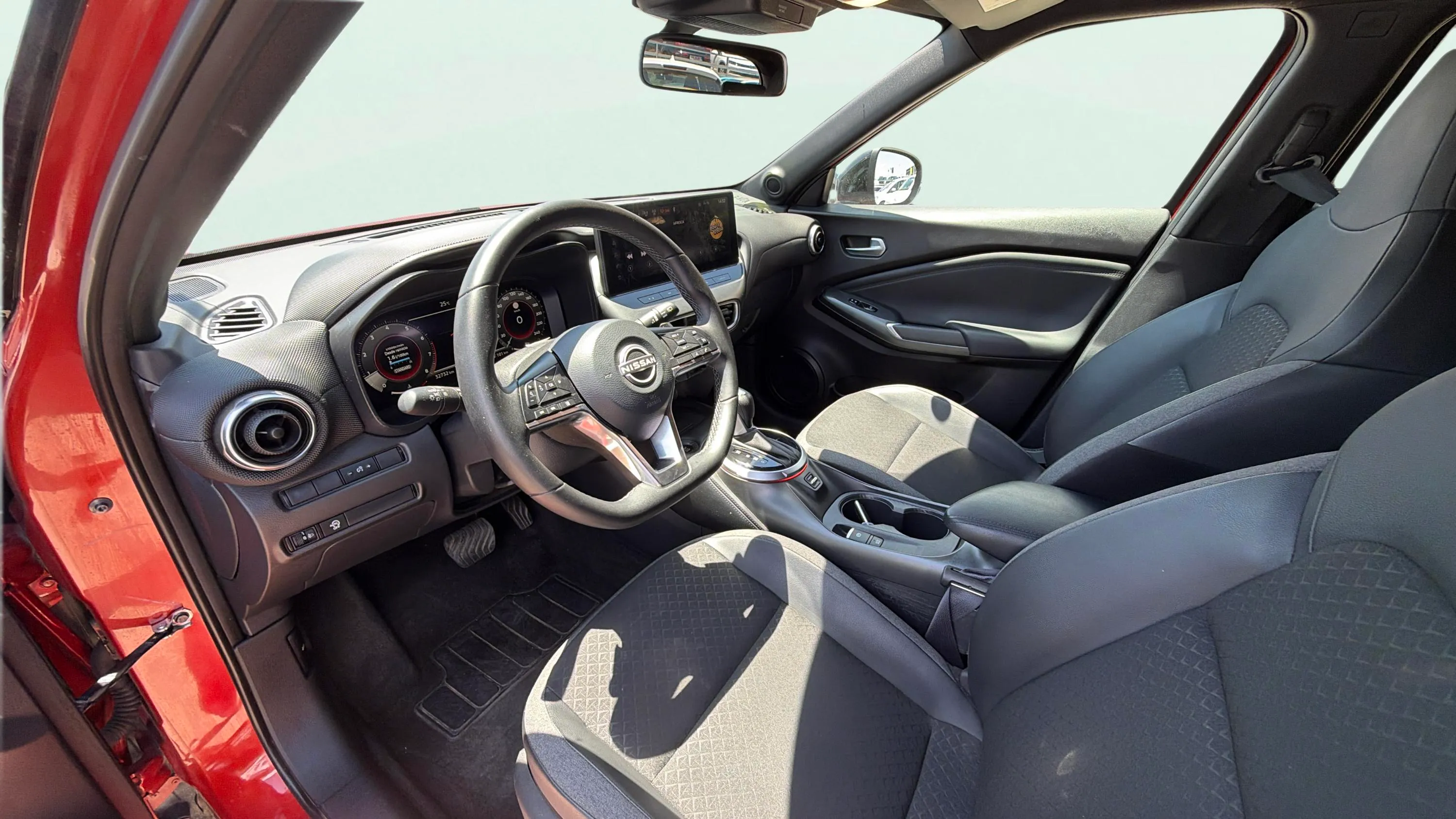 Nissan Juke DIG-T DCT N-Connecta - foto 17