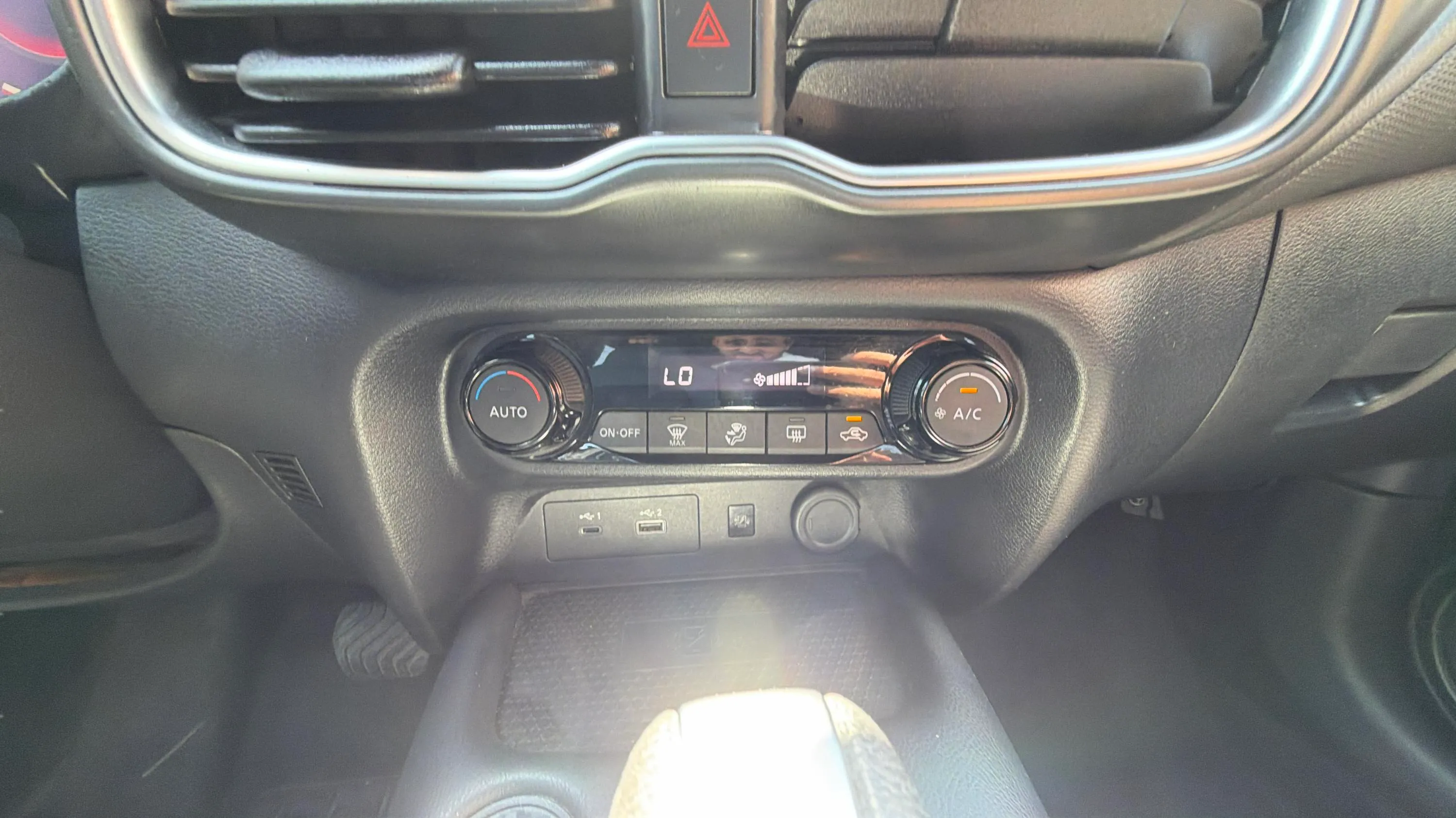 Nissan Juke DIG-T DCT N-Connecta - foto 24