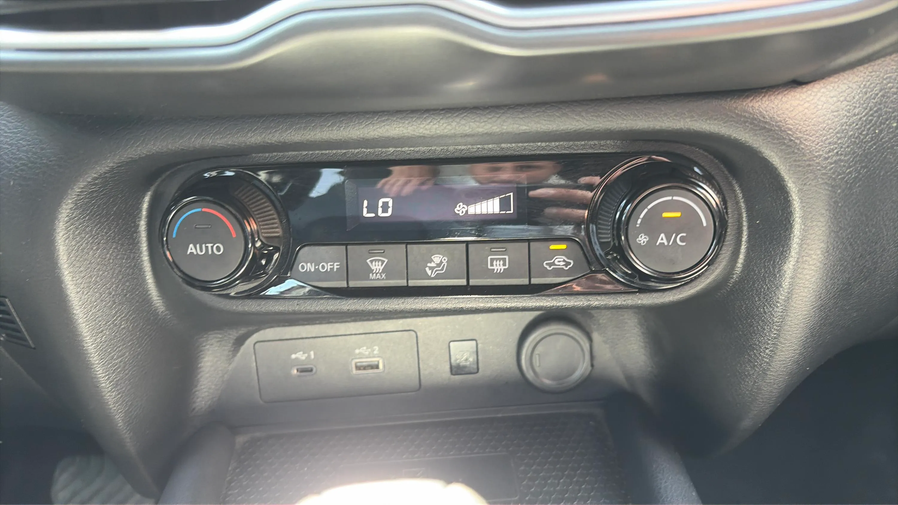 Nissan Juke DIG-T DCT N-Connecta - foto 27
