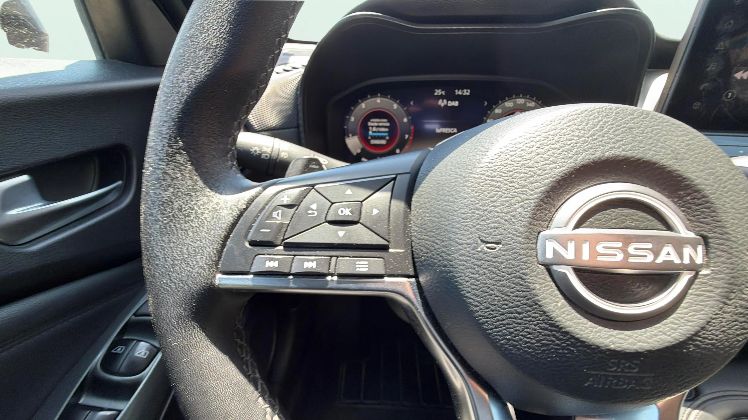 Nissan Juke DIG-T DCT N-Connecta - foto 21