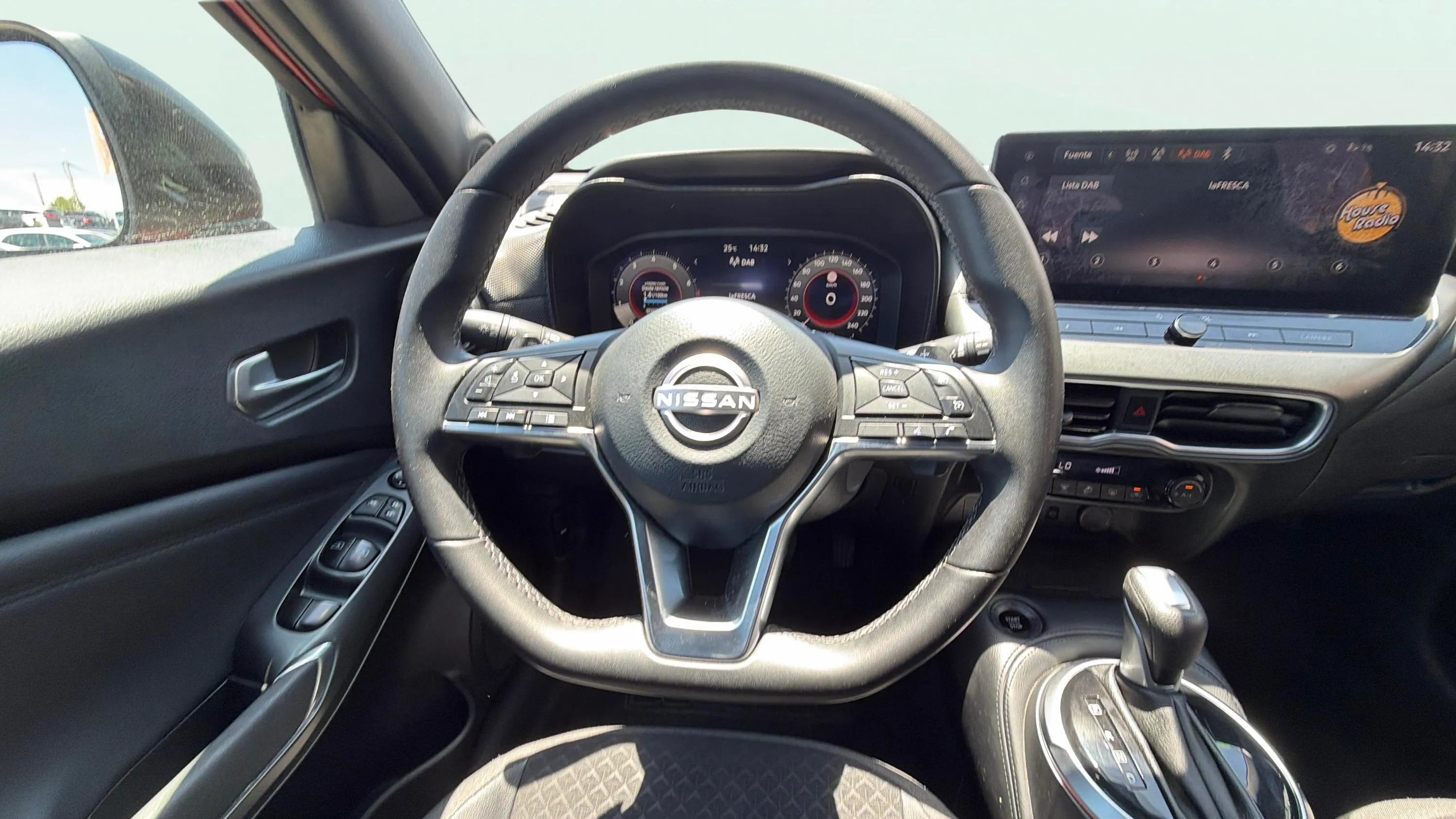 Nissan Juke DIG-T DCT N-Connecta - foto 19