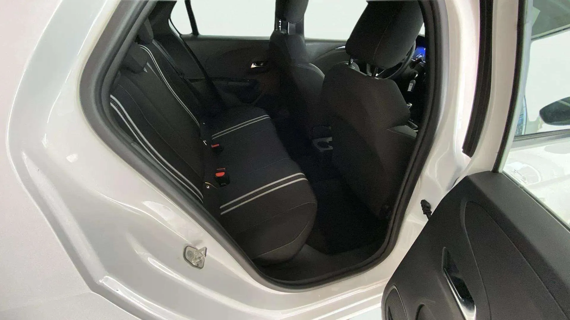 Opel Corsa 1.2T XHL GS - foto 10