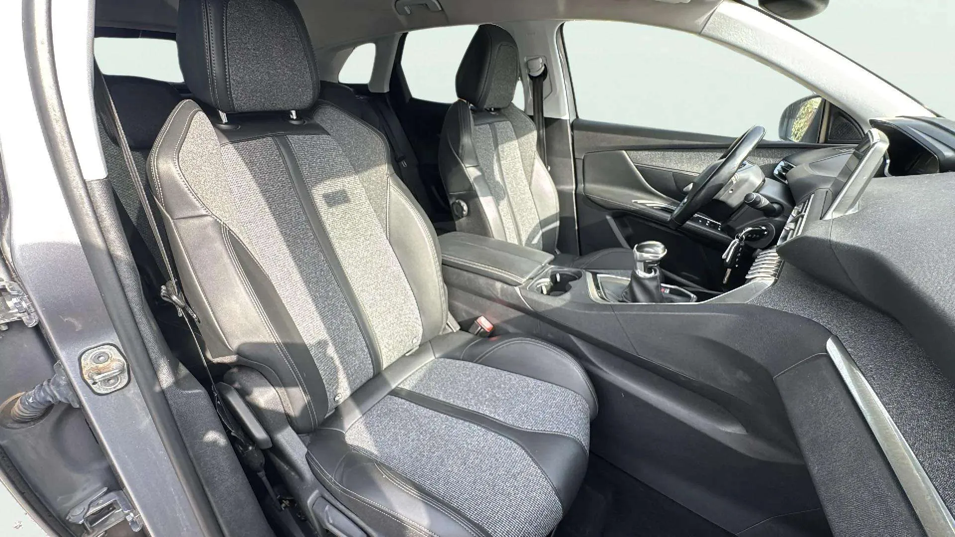 Peugeot 3008 1.5 BlueHDi Allure - foto 14