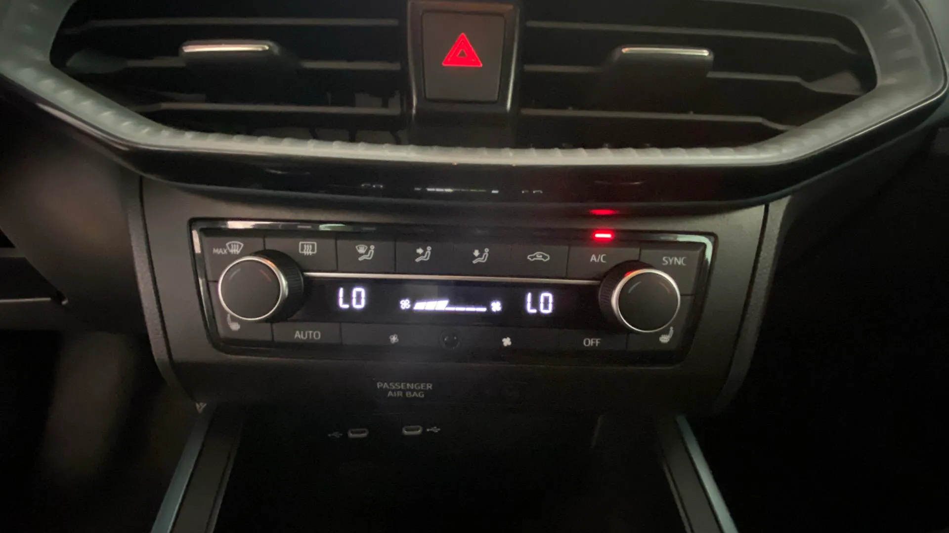 SEAT Arona 1.5 TSI DSG Special Edition - foto 26