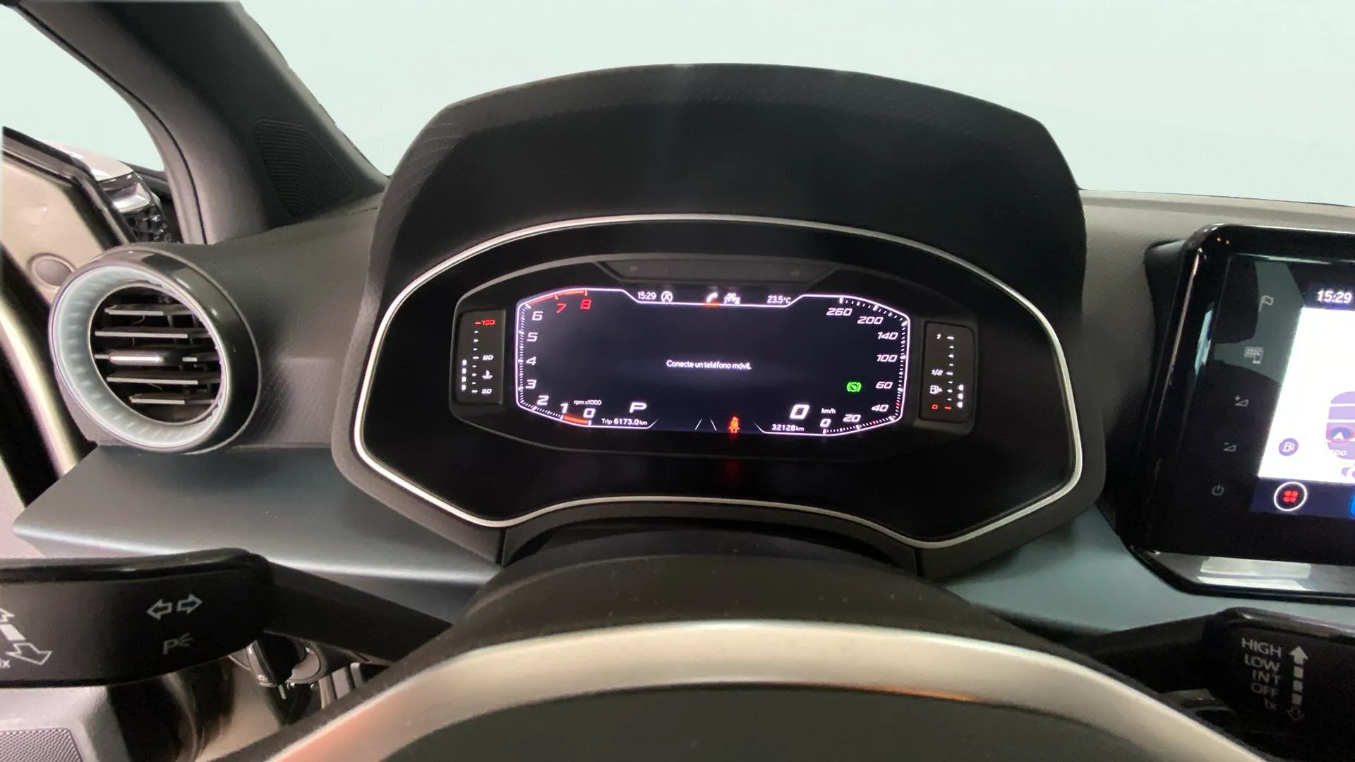 SEAT Arona 1.5 TSI DSG Special Edition - foto 21