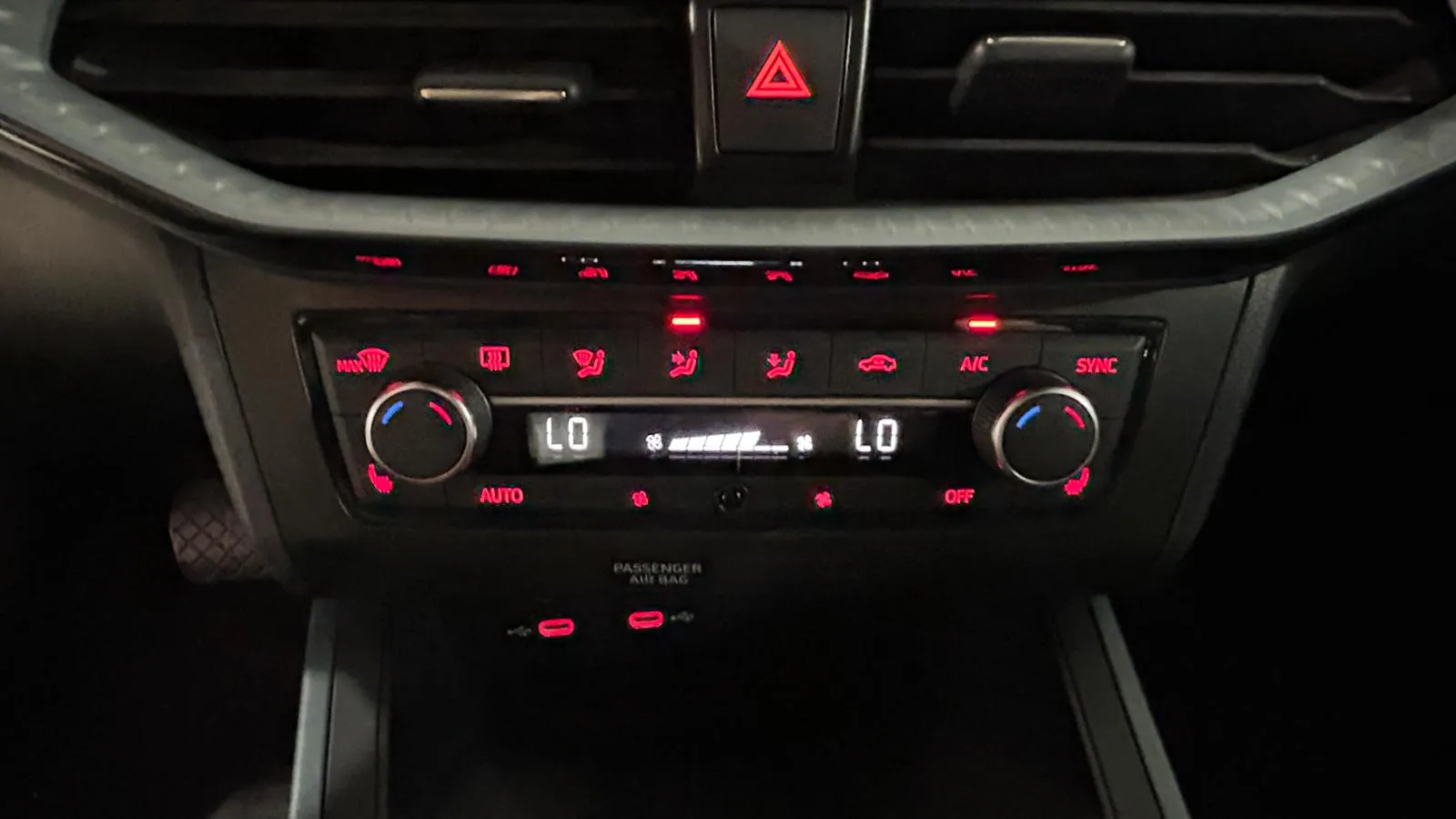 SEAT Arona 1.5 TSI DSG FR XL - foto 12