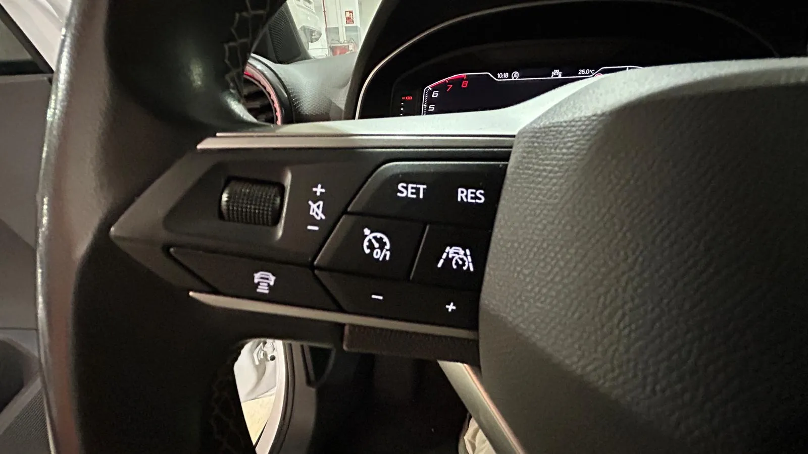 SEAT Arona 1.5 TSI DSG FR XL - foto 22