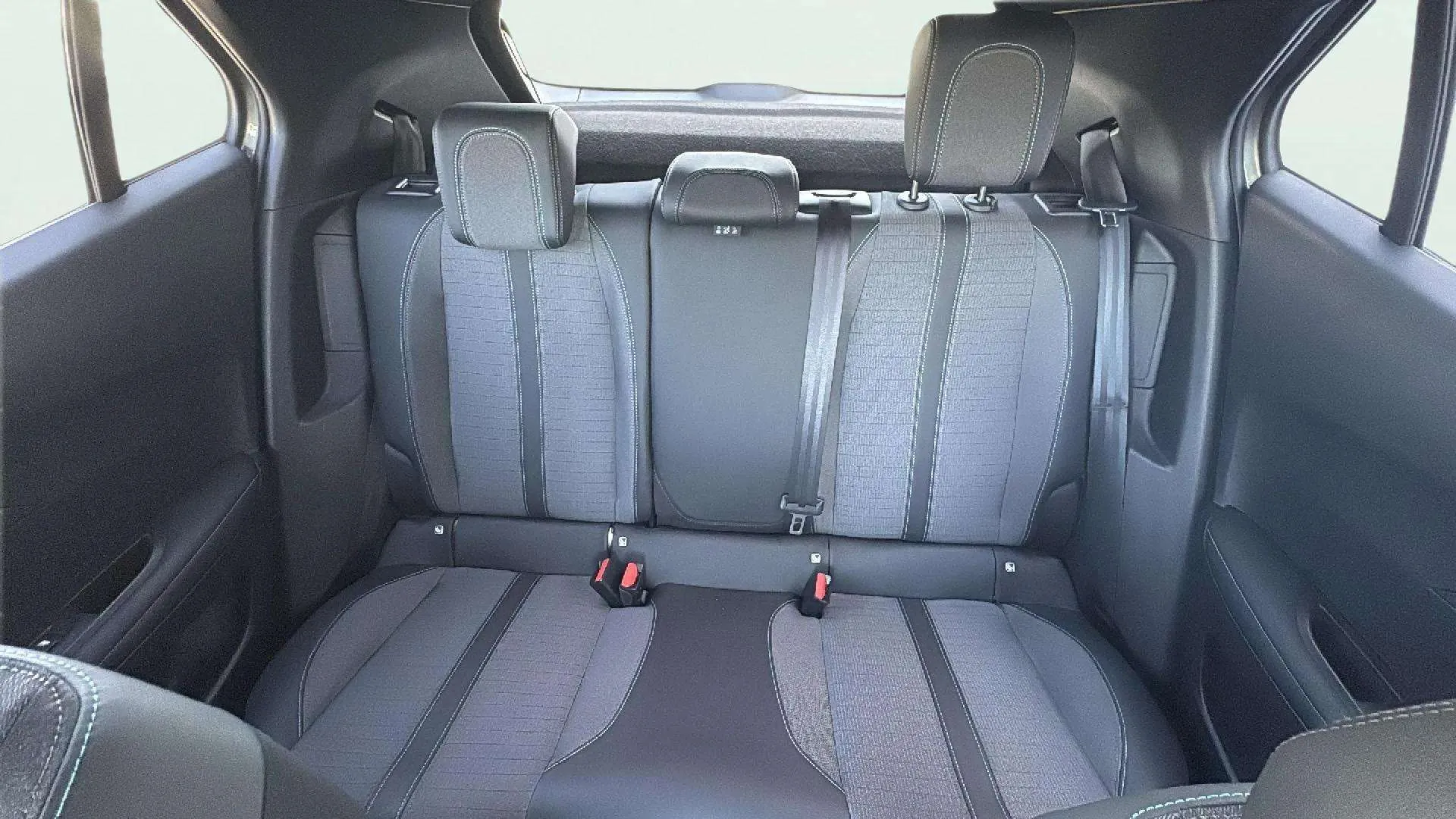 Peugeot 2008 Eléctrico Allure Pack - foto 17