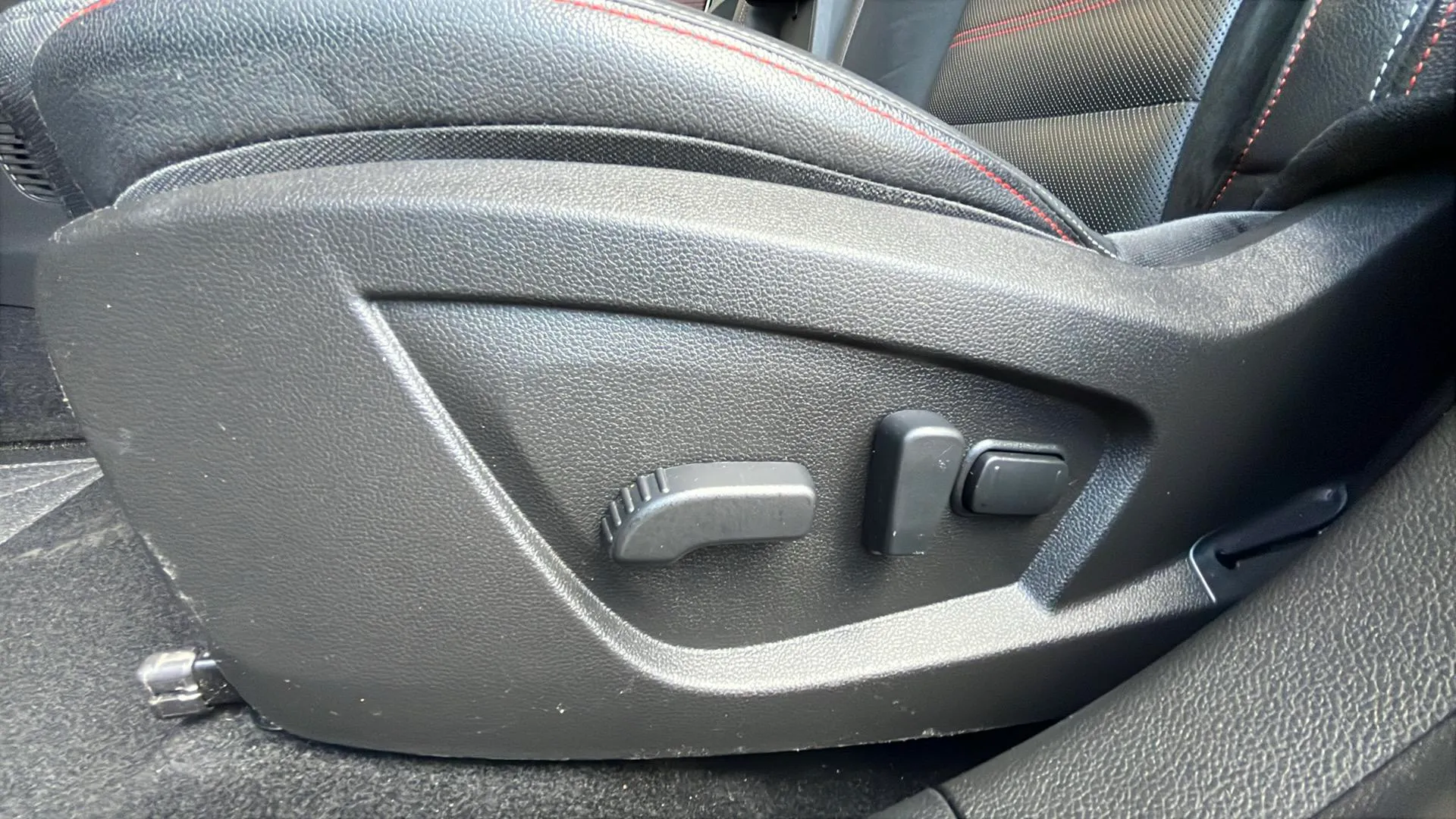 Renault Arkana RS Line TCe EDC mild hybrid - foto 25