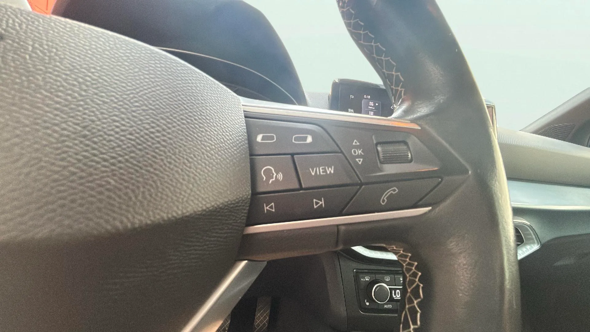 SEAT Arona 1.5 TSI DSG Xperience Special Ed - foto 11